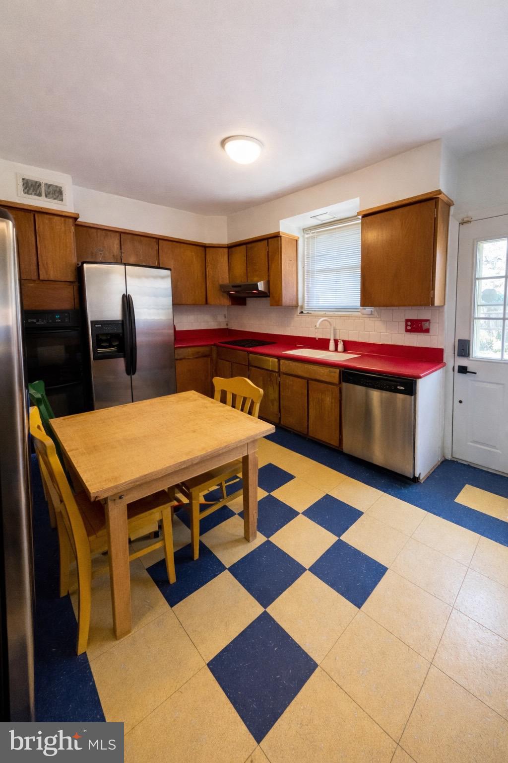 COLESVILLE MANOR - Residential