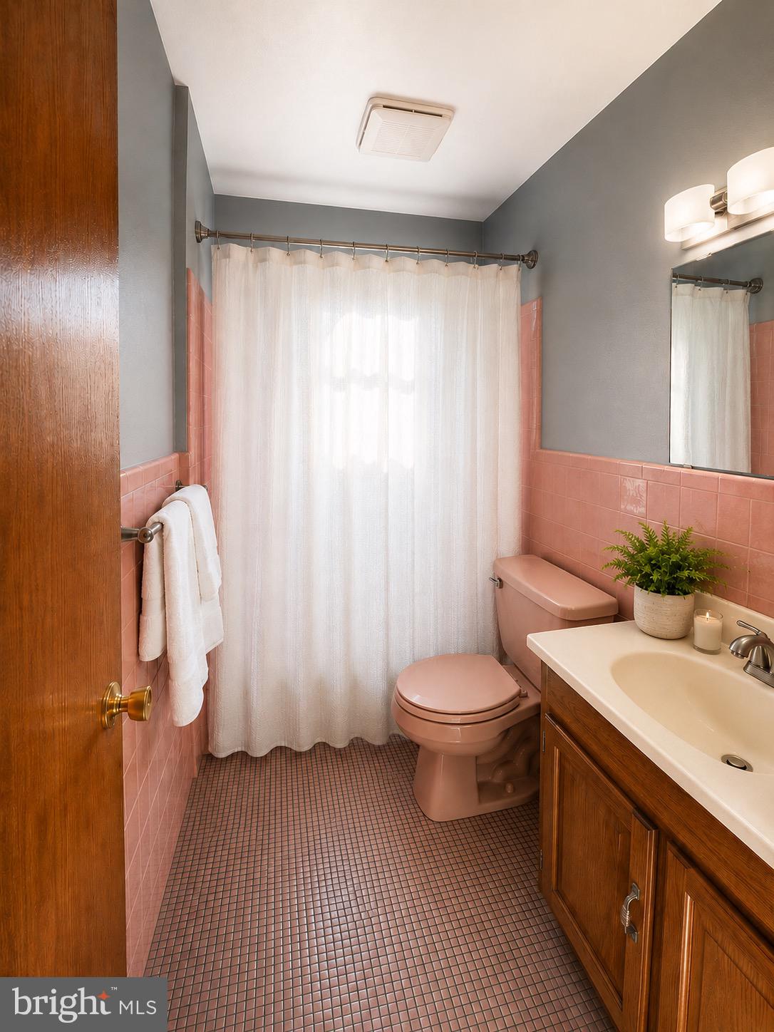 COLESVILLE MANOR - Residential