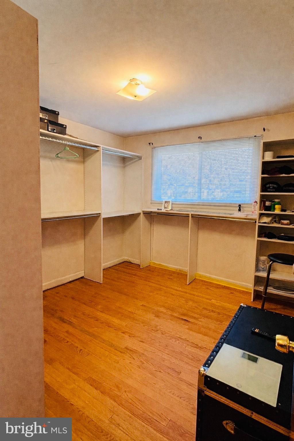 COLESVILLE MANOR - Residential