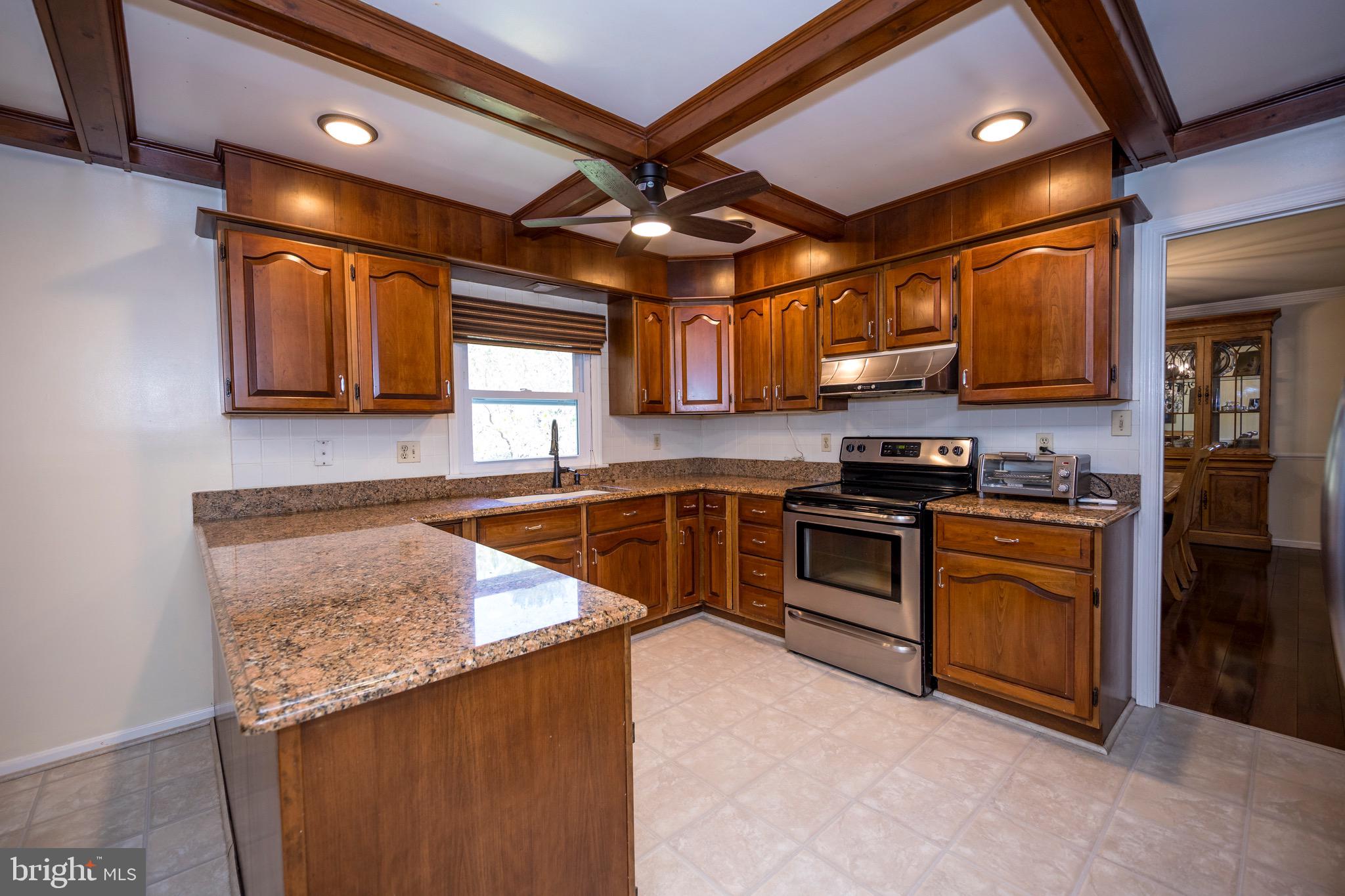 ORCHARD LAKES - Residential