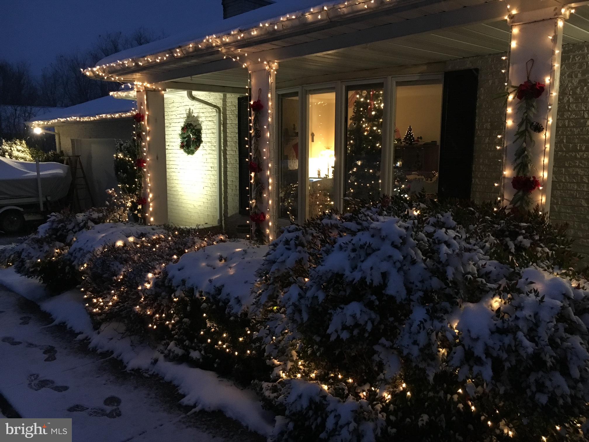 ORCHARD LAKES - Residential