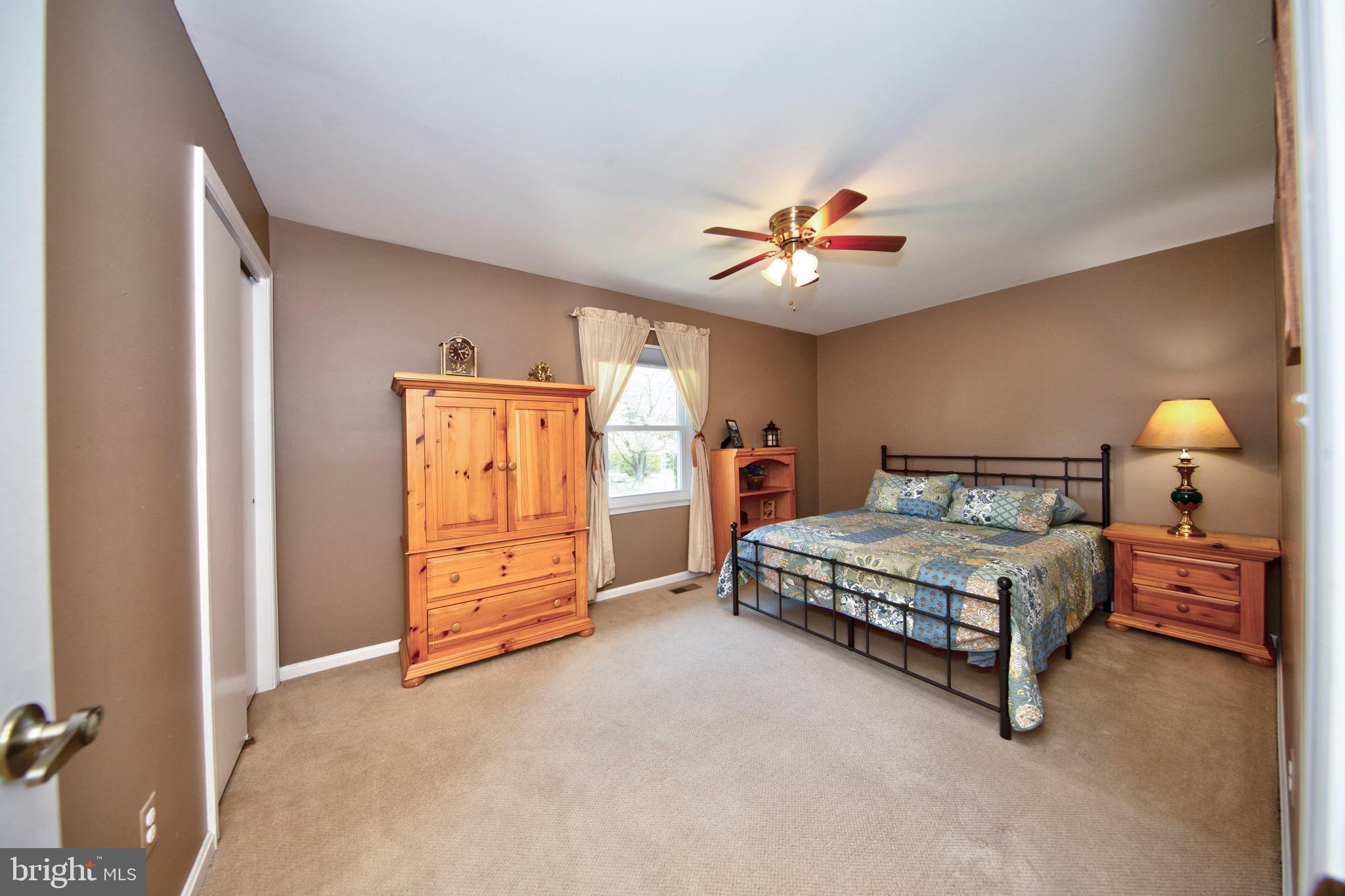 ORCHARD LAKES - Residential