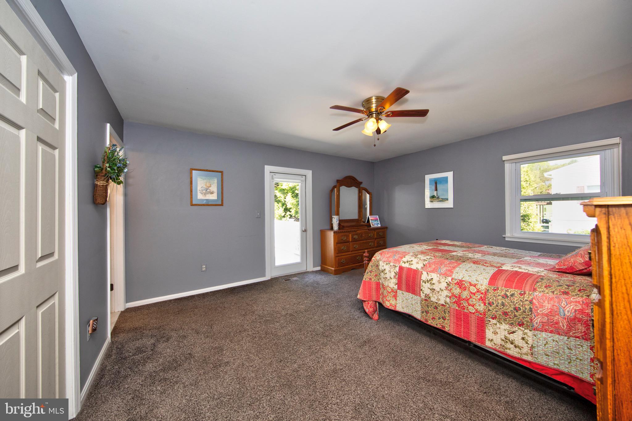 ORCHARD LAKES - Residential