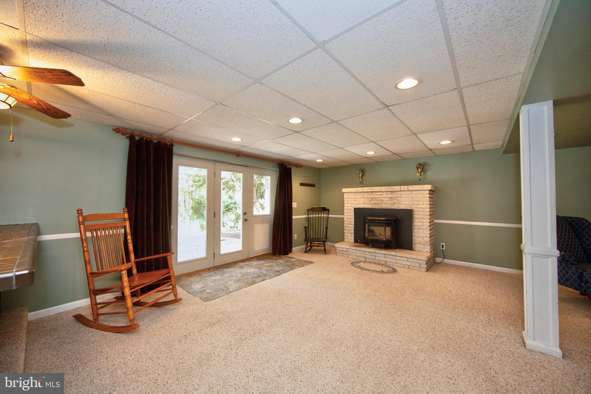 ORCHARD LAKES - Residential