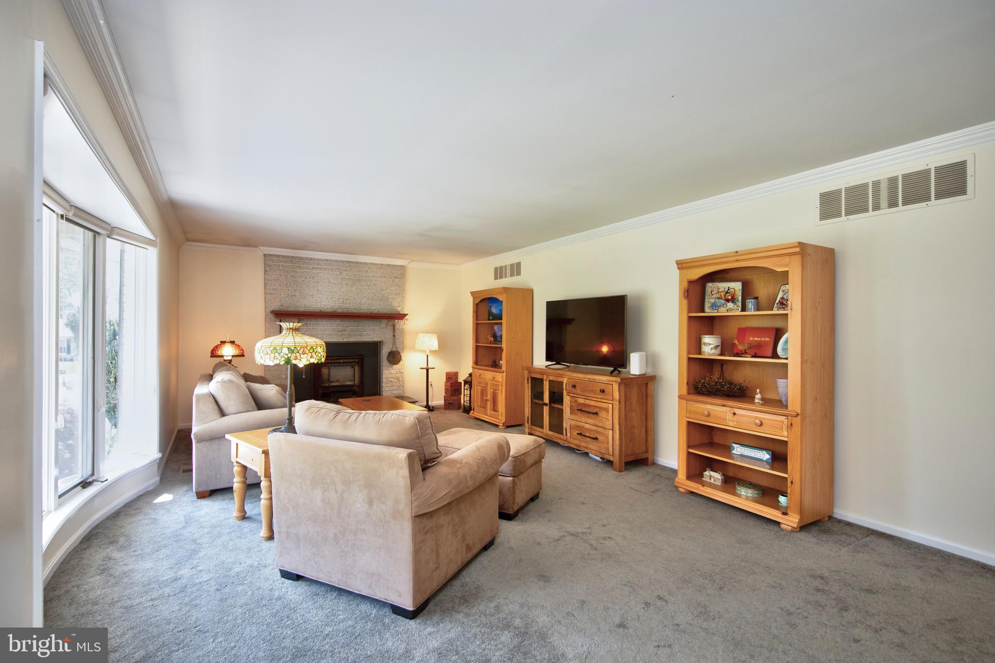 ORCHARD LAKES - Residential