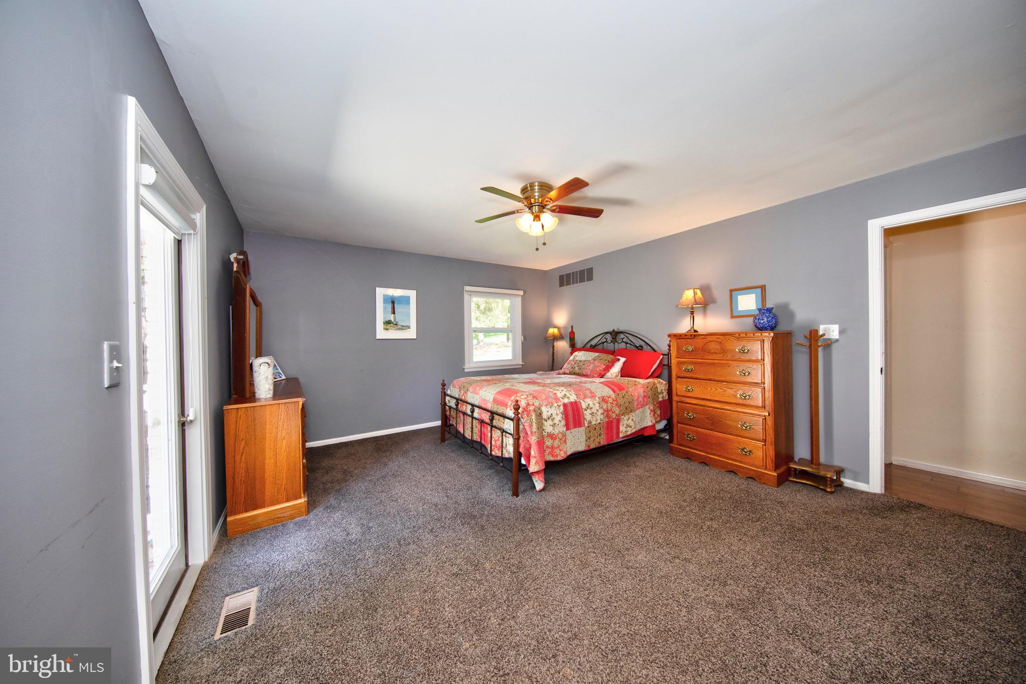 ORCHARD LAKES - Residential