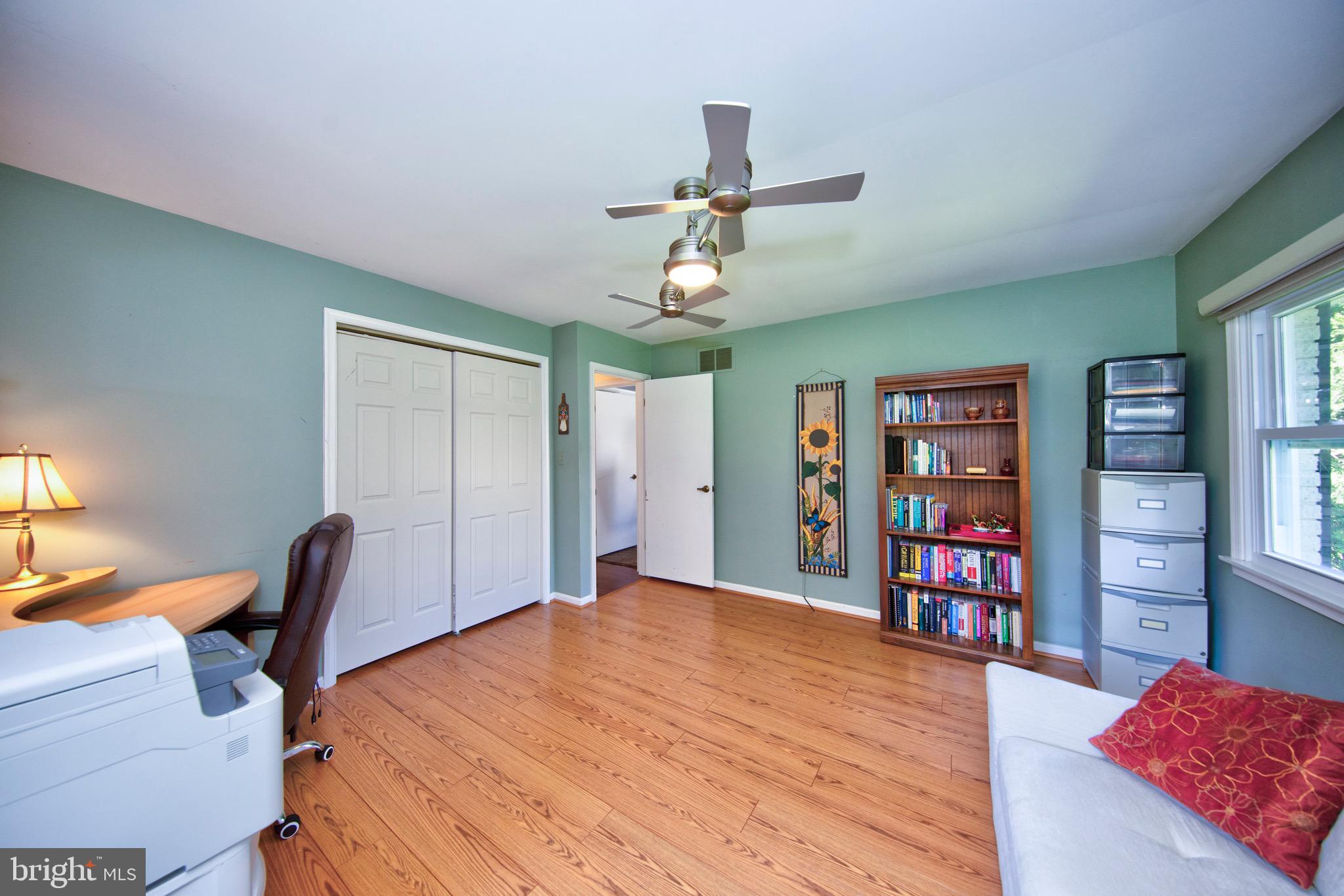 ORCHARD LAKES - Residential