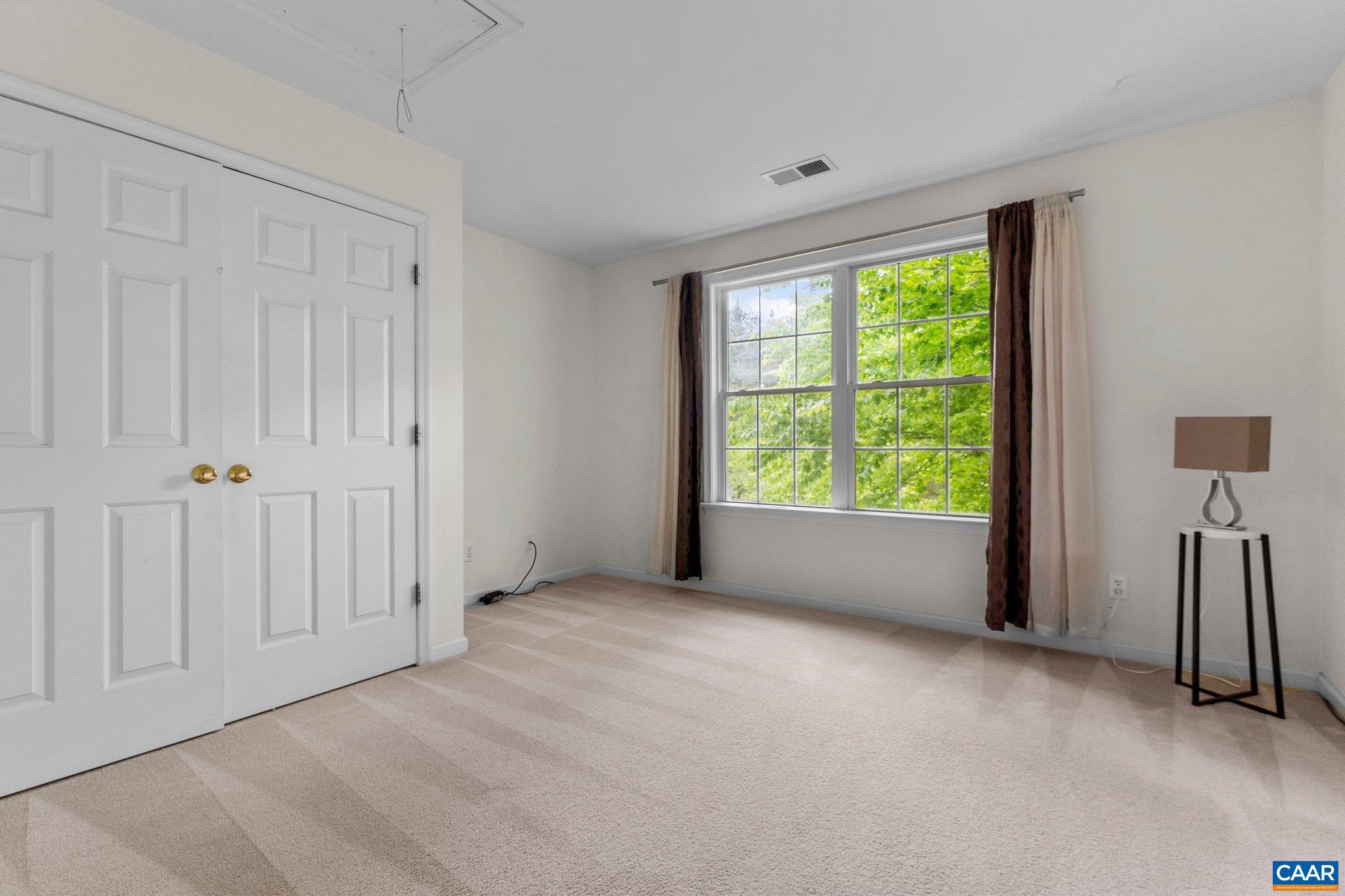 MOUNTAIN VIEW ESTATES - Residential