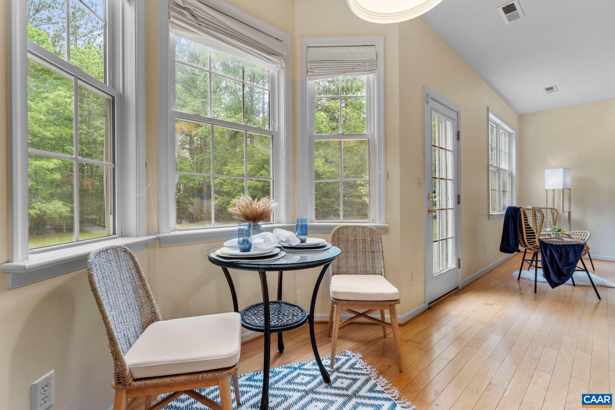 MOUNTAIN VIEW ESTATES - Residential