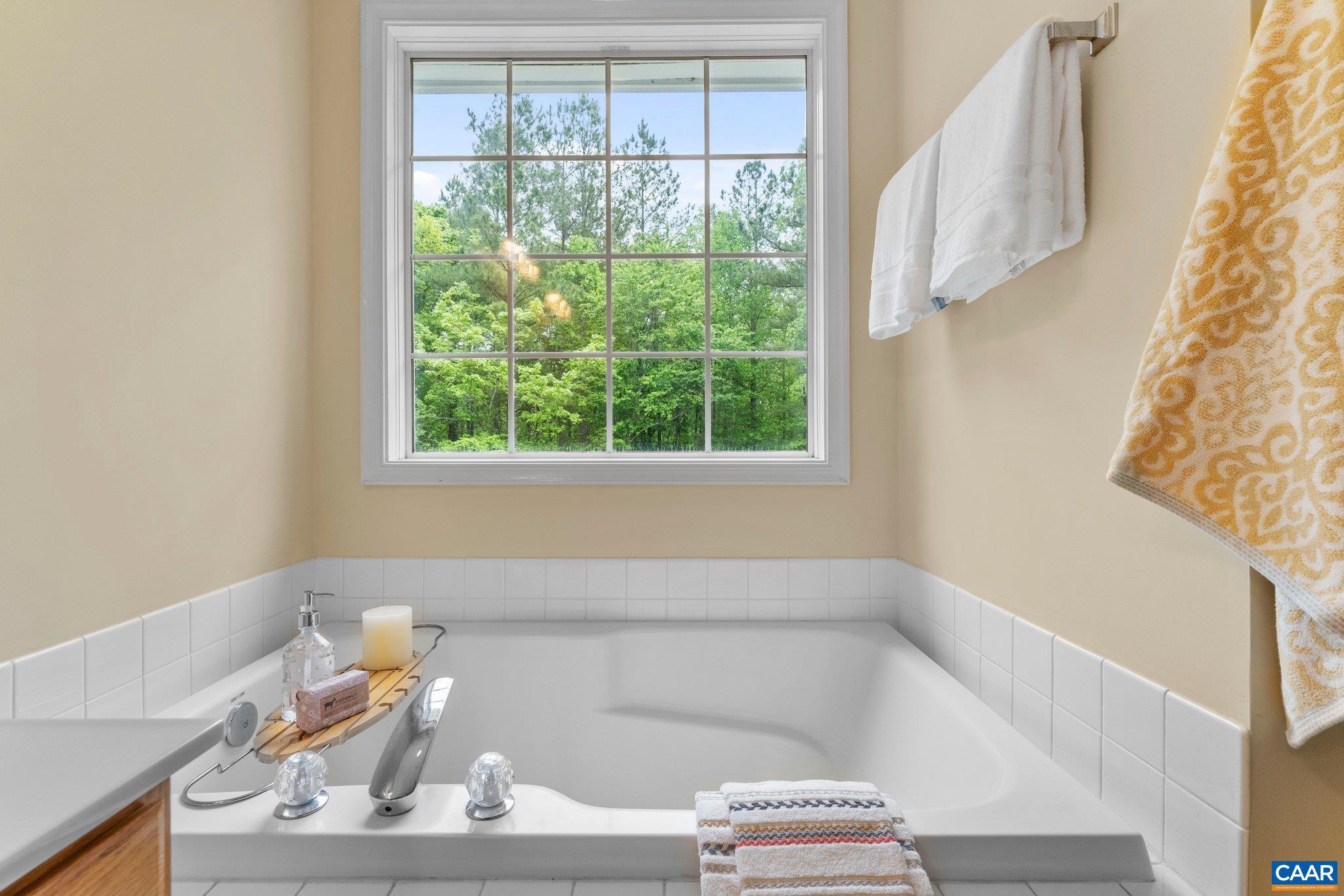 MOUNTAIN VIEW ESTATES - Residential