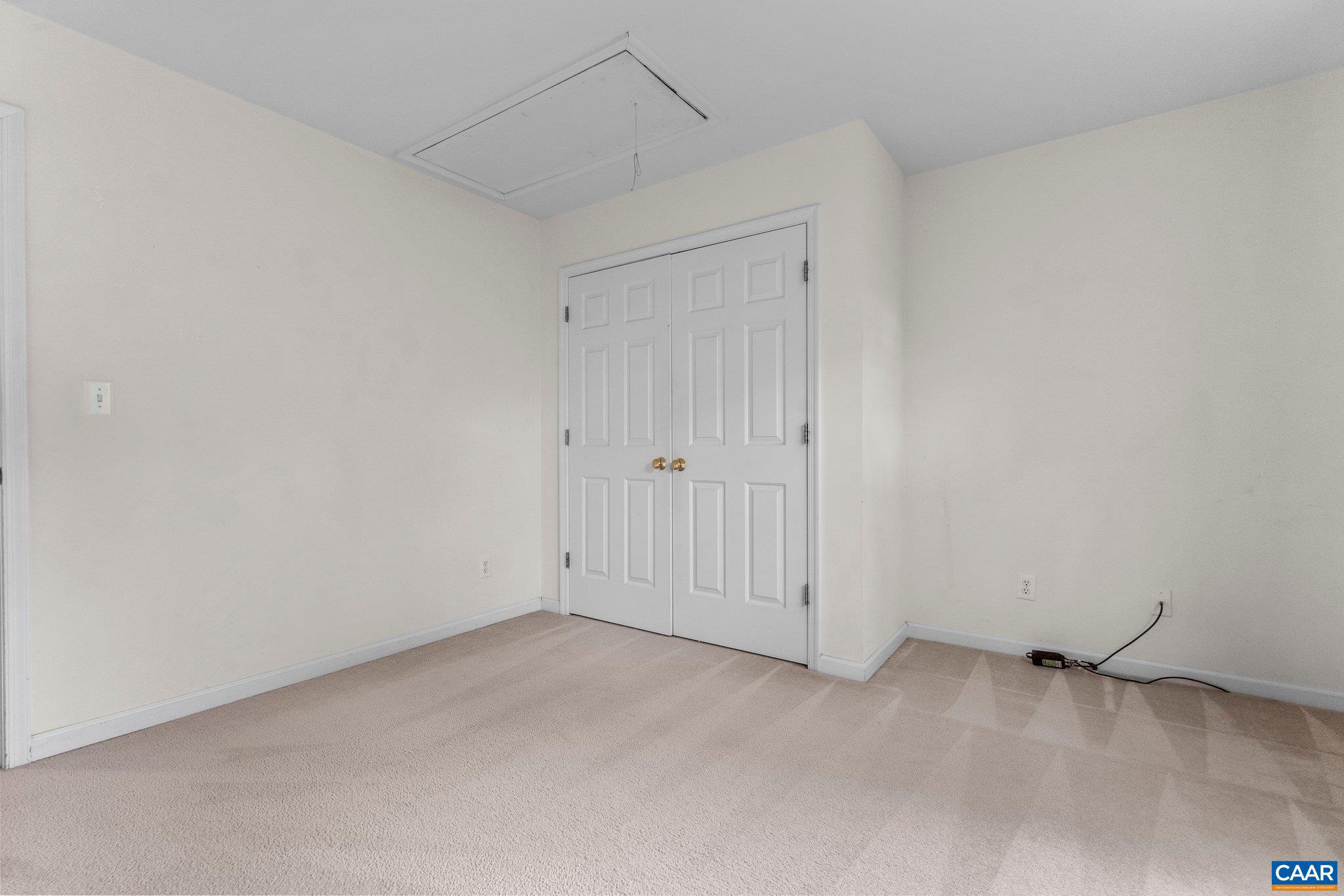 MOUNTAIN VIEW ESTATES - Residential