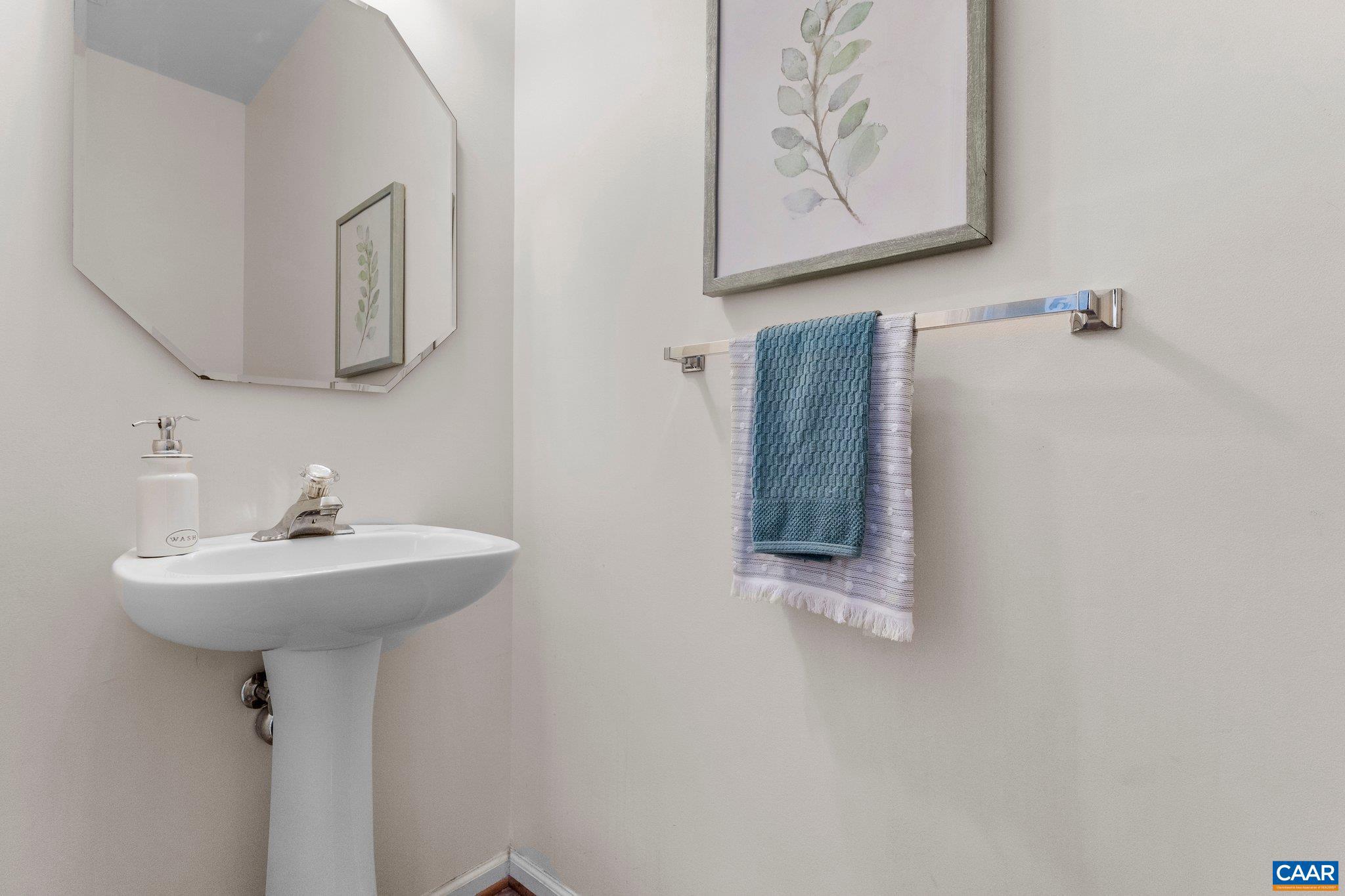 MOUNTAIN VIEW ESTATES - Residential