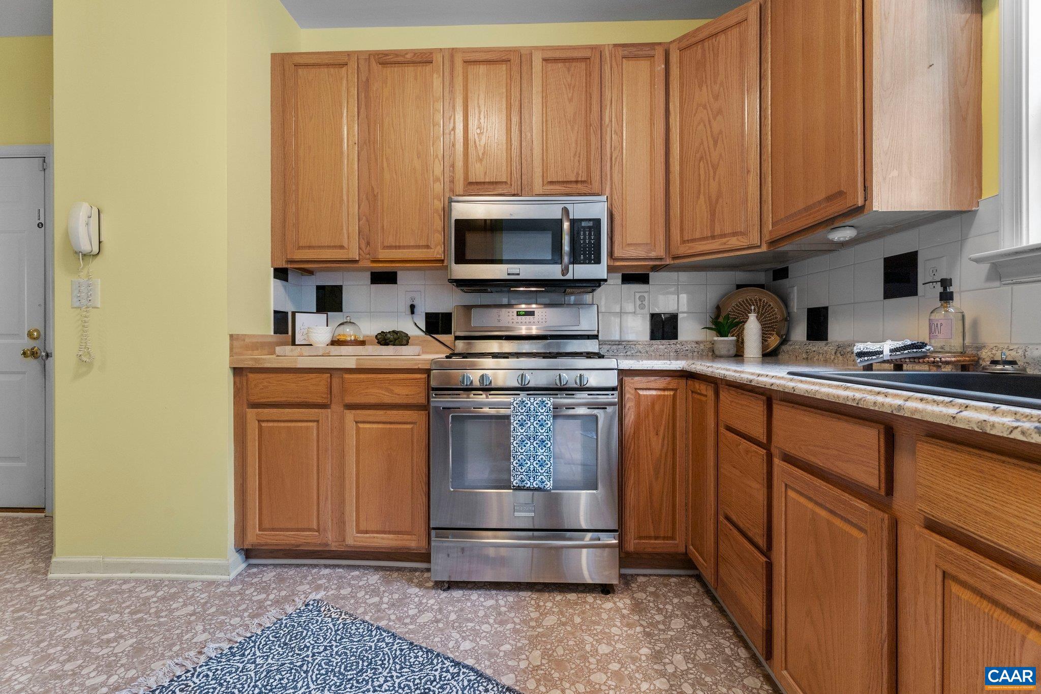 MOUNTAIN VIEW ESTATES - Residential