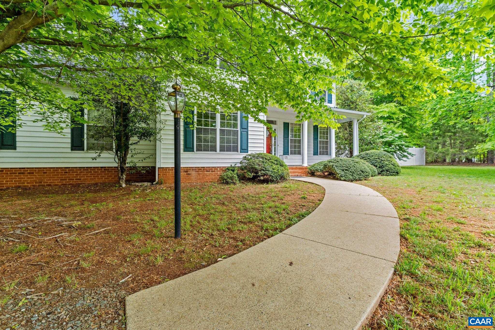 MOUNTAIN VIEW ESTATES - Residential