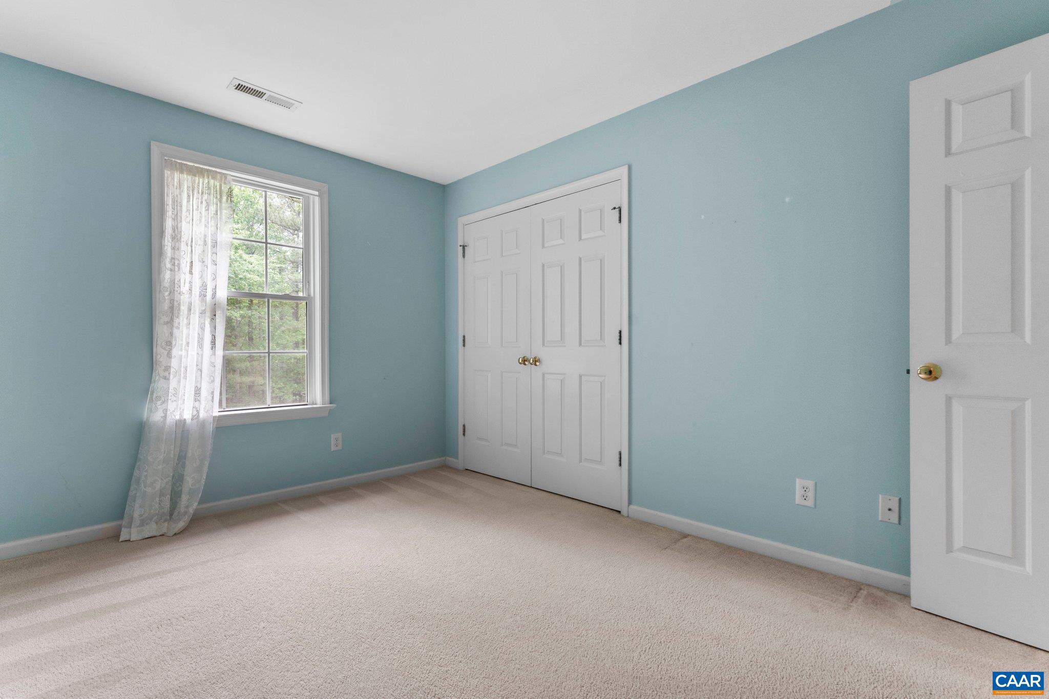 MOUNTAIN VIEW ESTATES - Residential