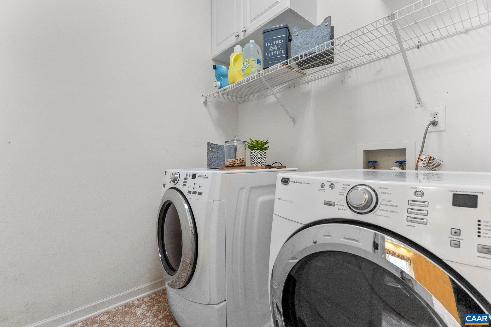 MOUNTAIN VIEW ESTATES - Residential