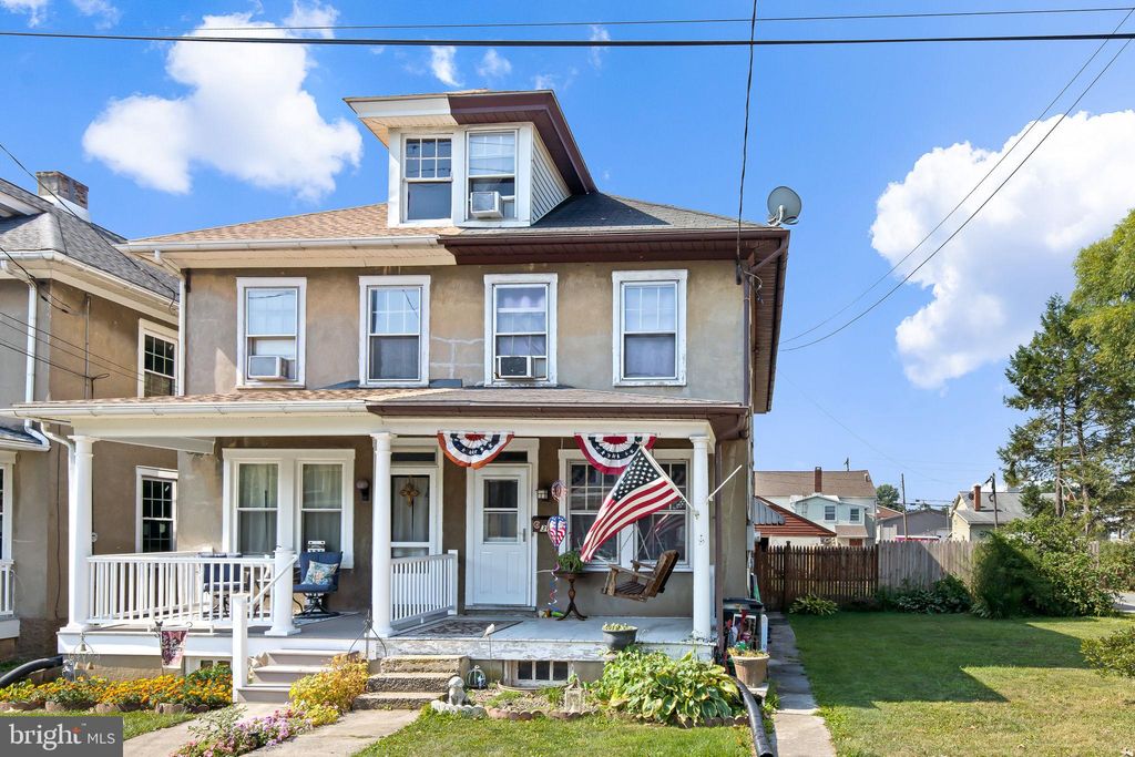 Photo of 36 N HAZEL ST, MANHEIM, PA 17545 (MLS # PALA2040334)