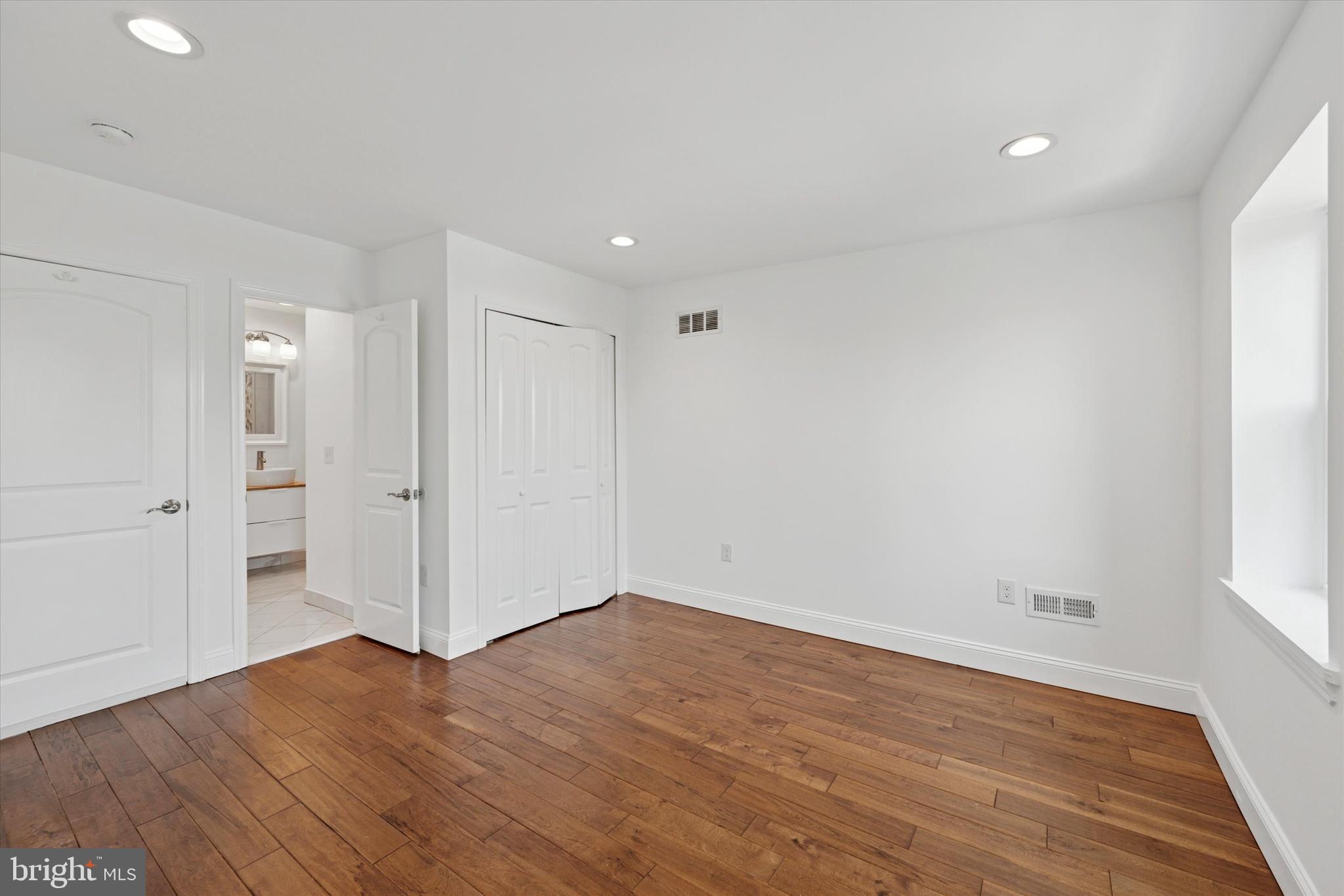 PORT RICHMOND - Residential