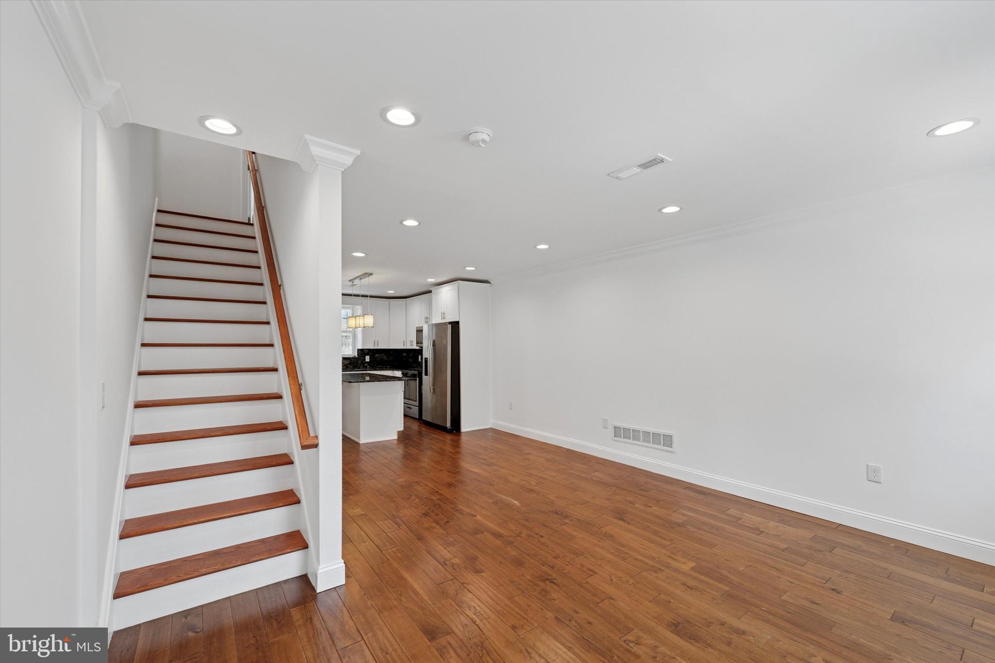 PORT RICHMOND - Residential