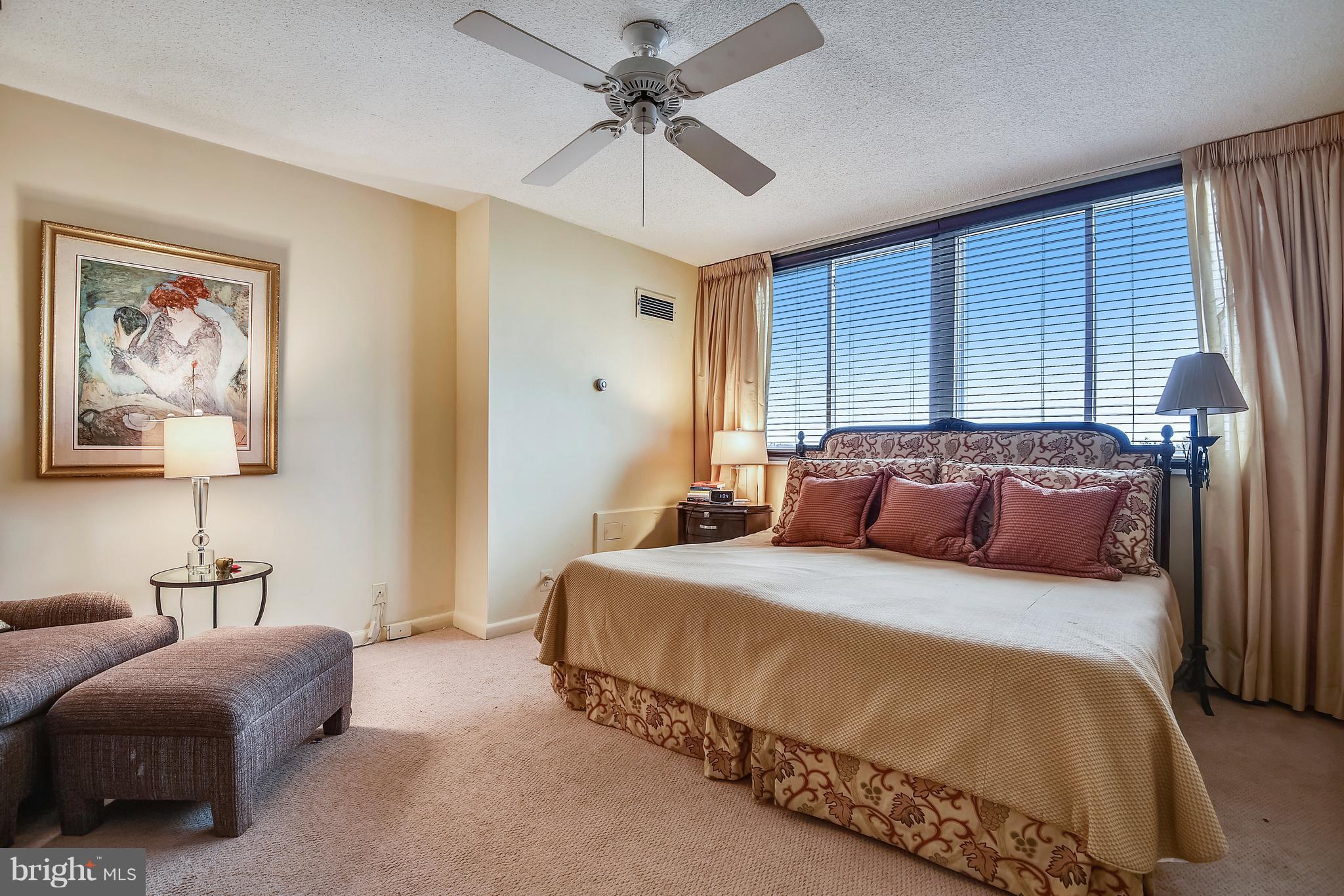 PARK TOWERS EAST - Residential