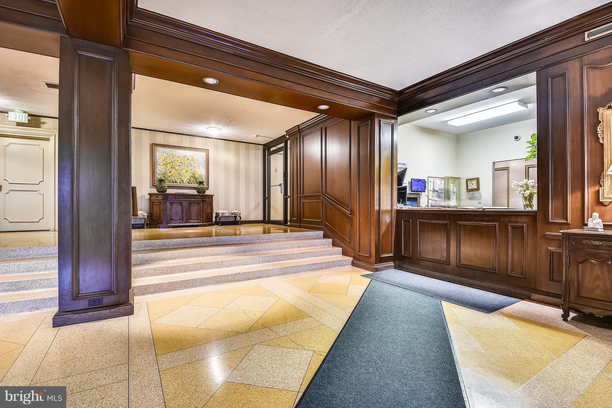 PARK TOWERS EAST - Residential