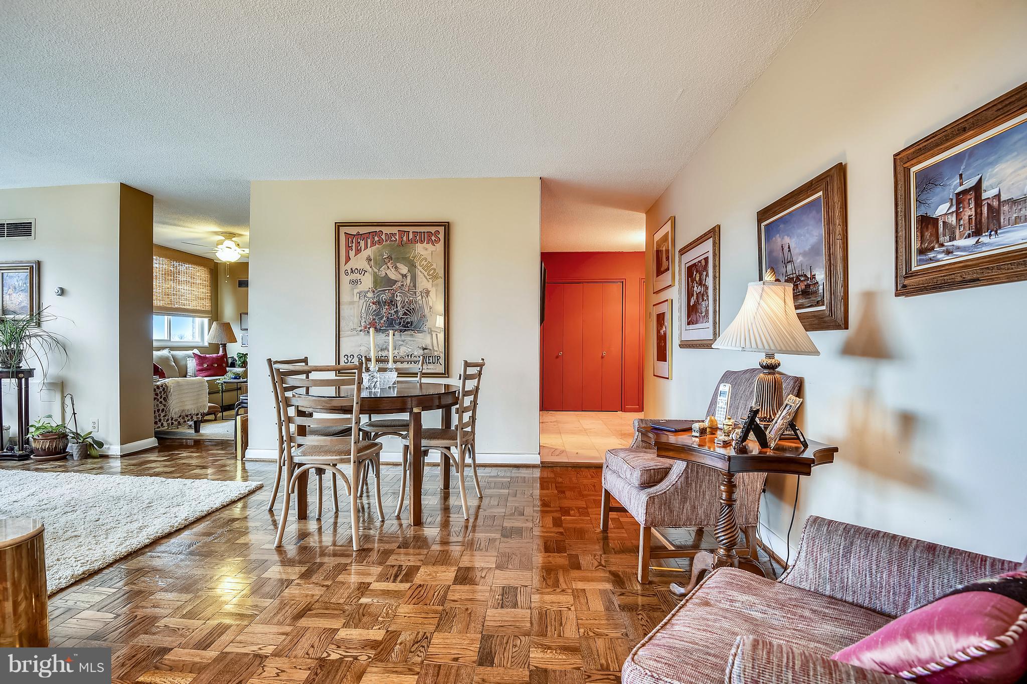 PARK TOWERS EAST - Residential