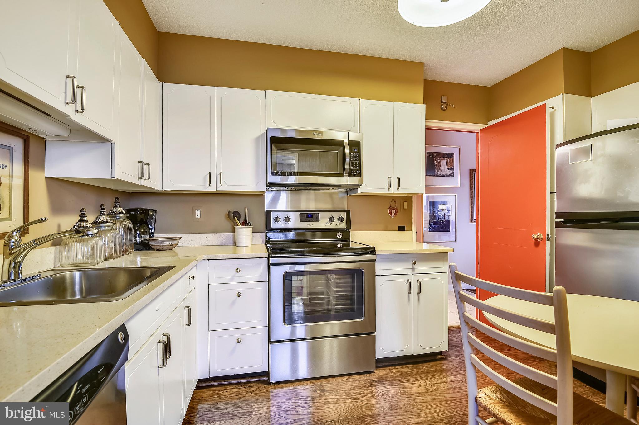 PARK TOWERS EAST - Residential