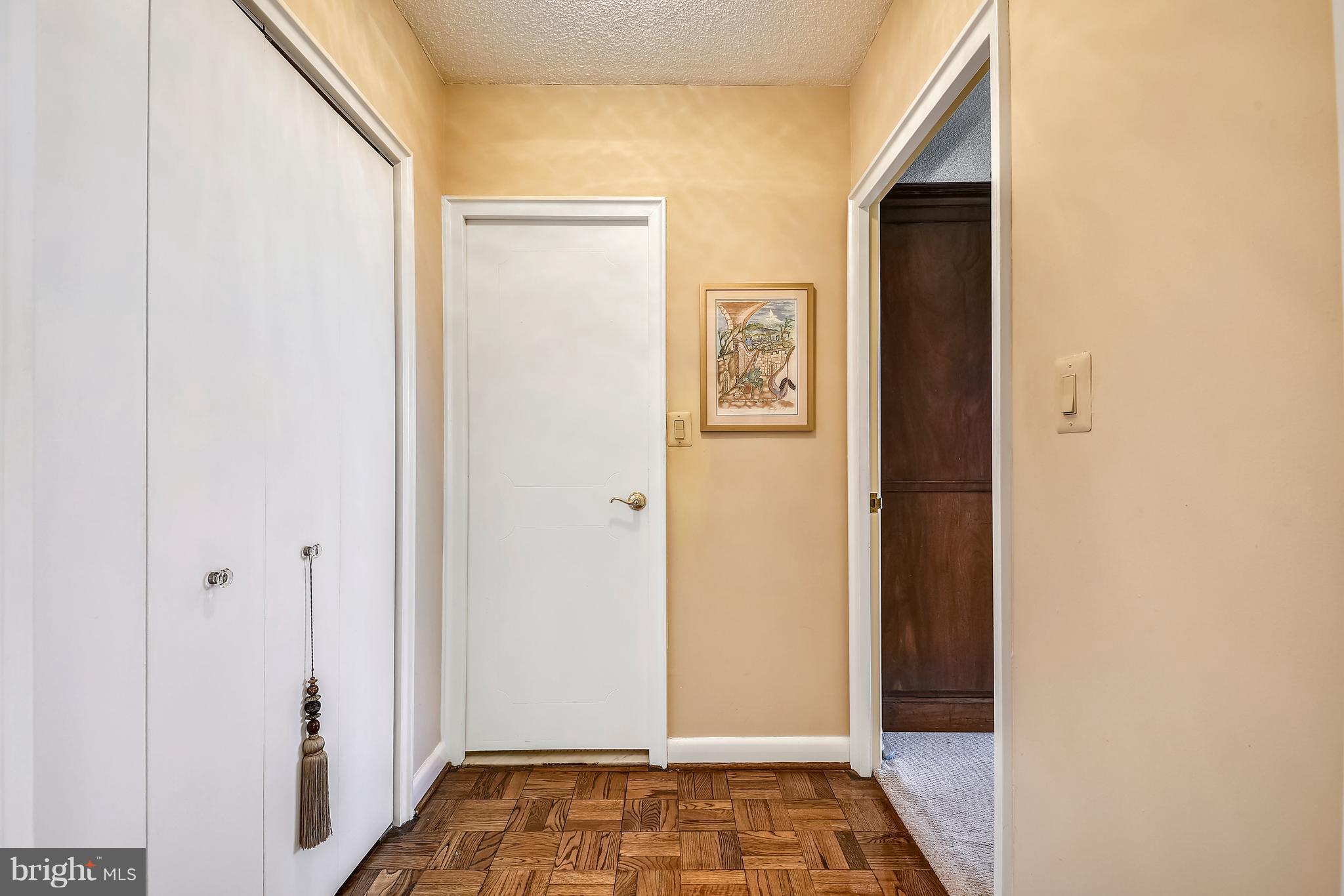 PARK TOWERS EAST - Residential