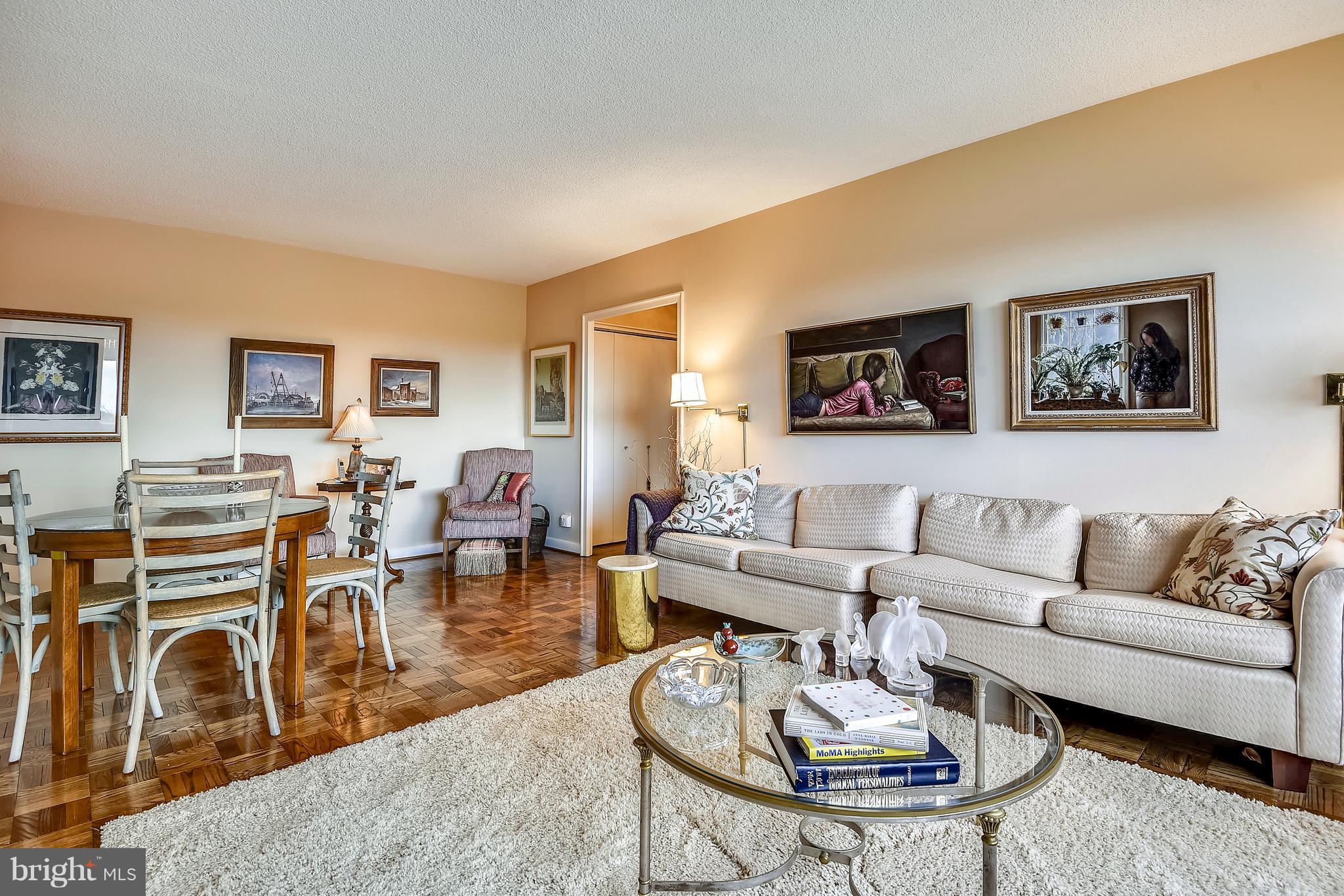 PARK TOWERS EAST - Residential