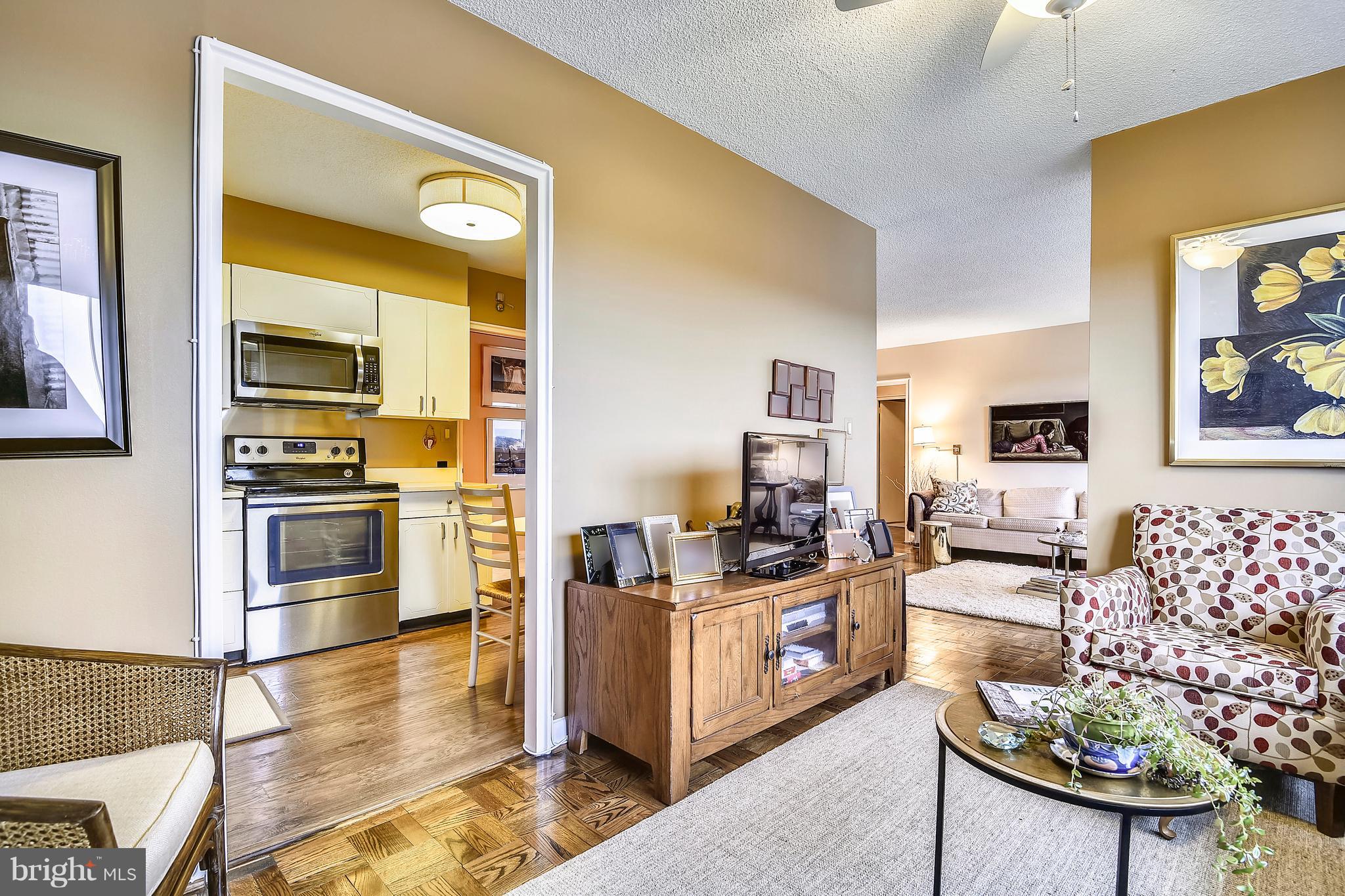 PARK TOWERS EAST - Residential