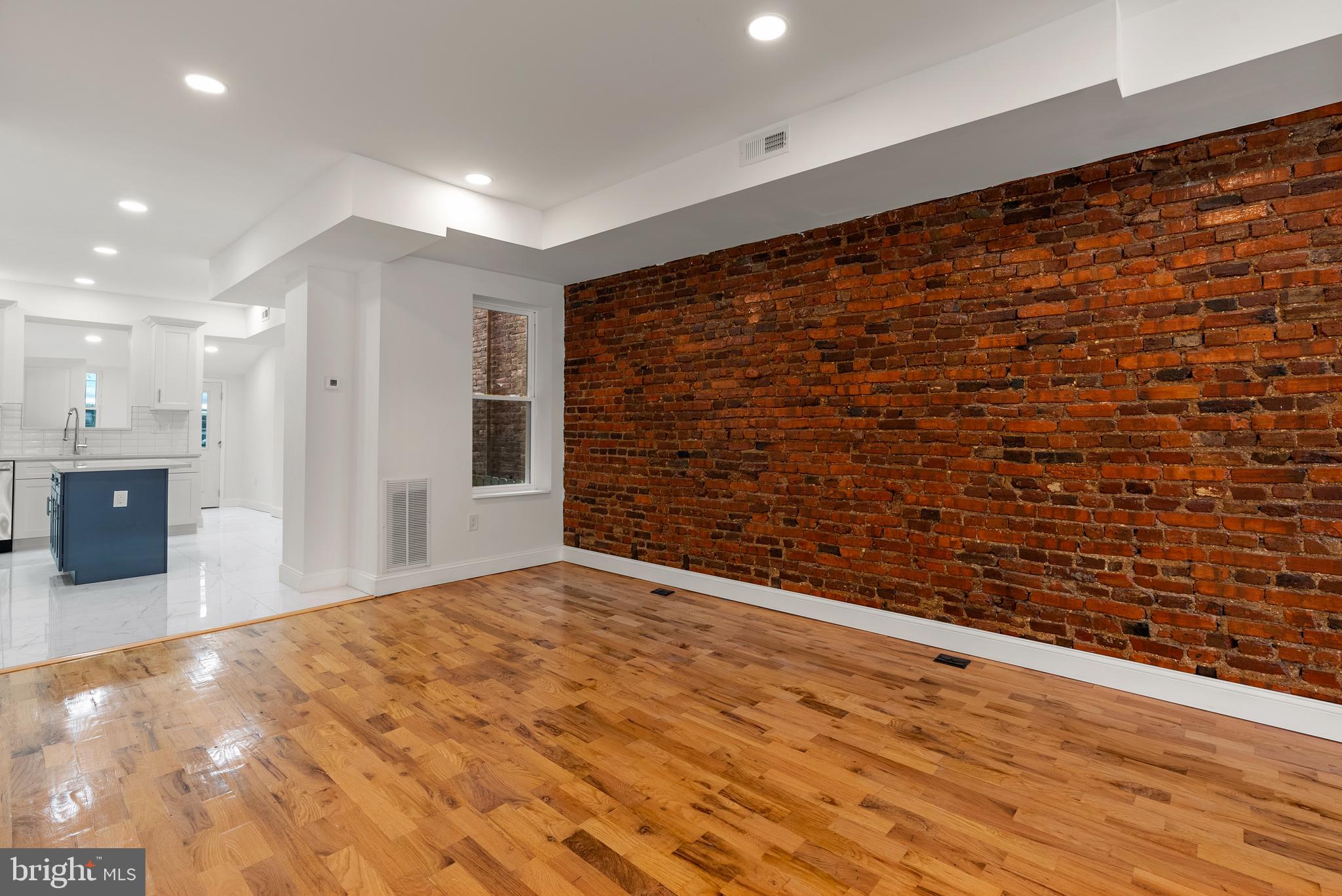 317 E LORRAINE AVENUE