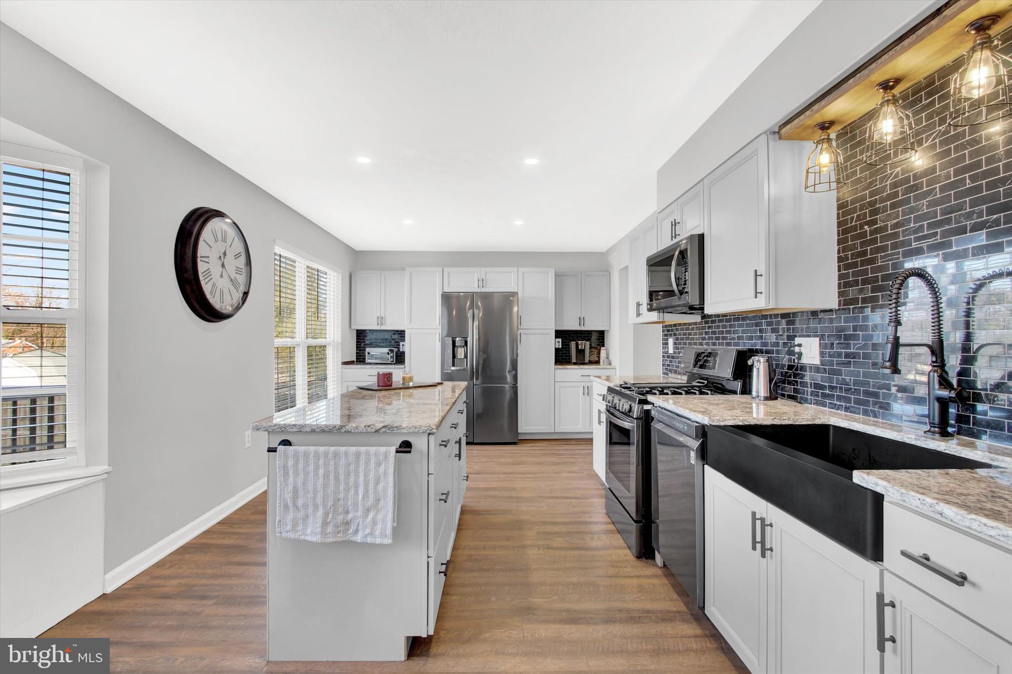 FURNACE HILLS - Residential