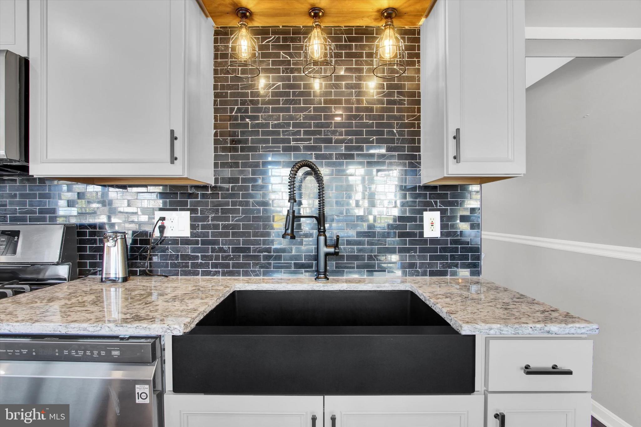 FURNACE HILLS - Residential