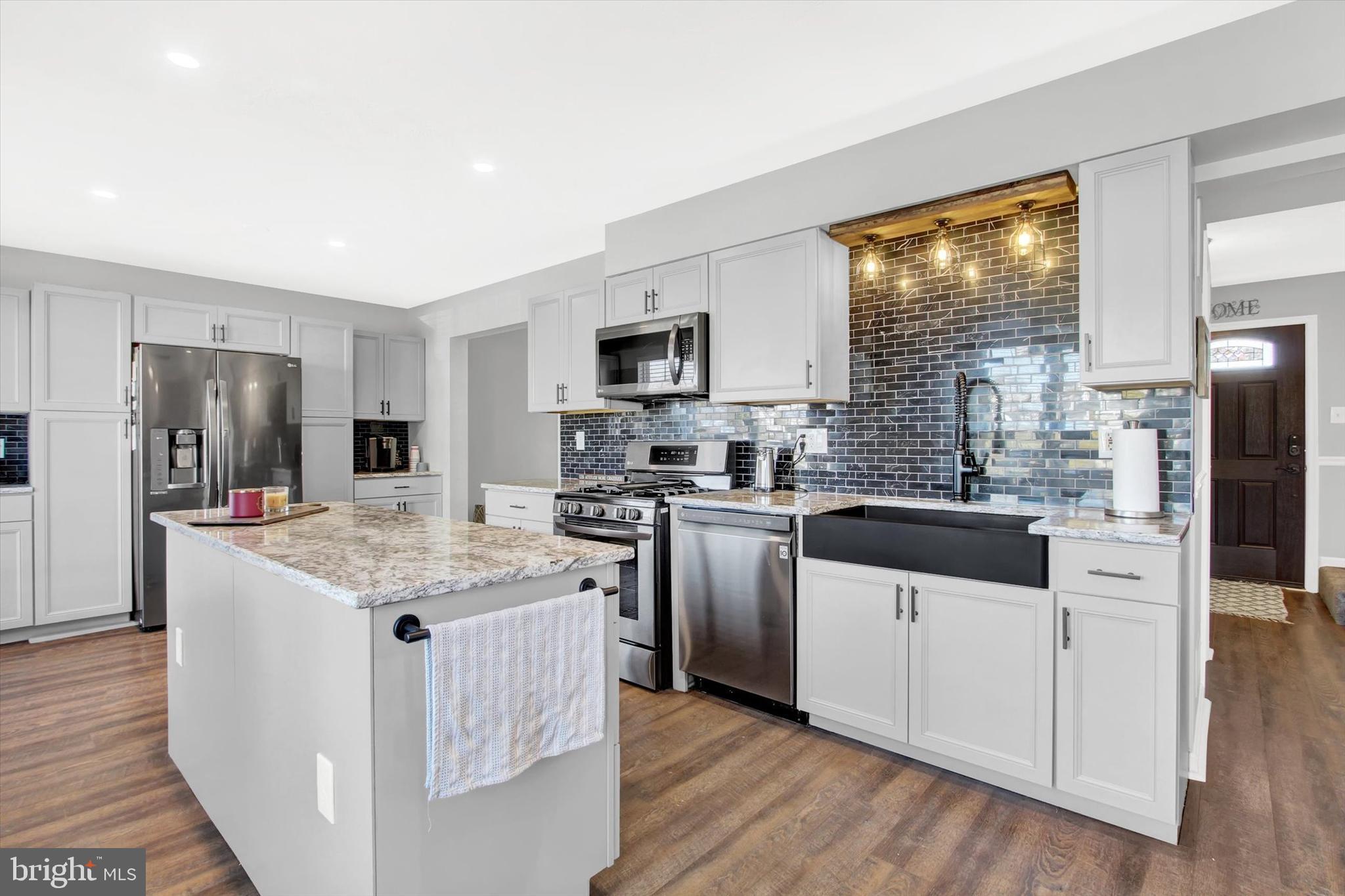 FURNACE HILLS - Residential