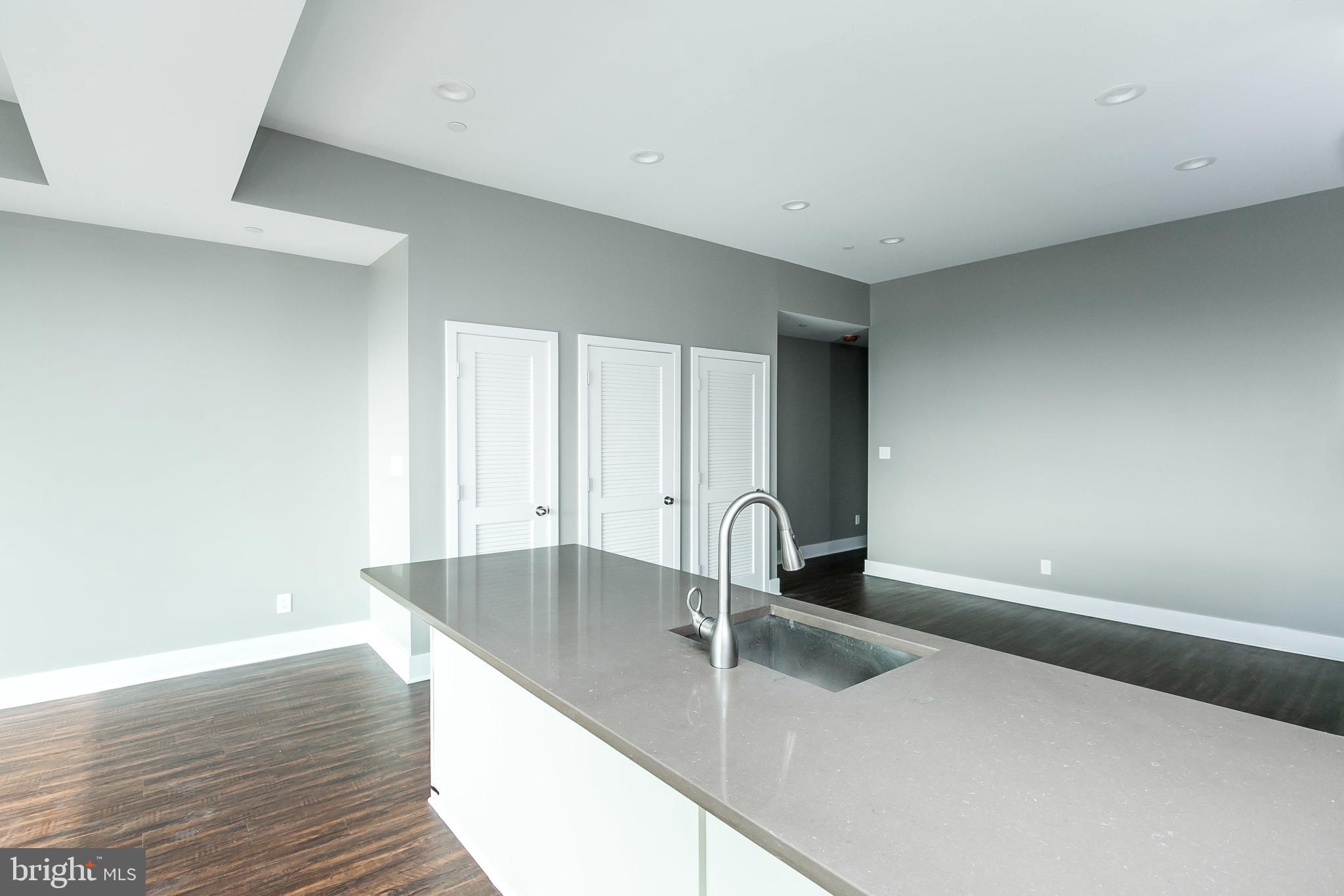 HIGHLANDTOWN - Residential Lease