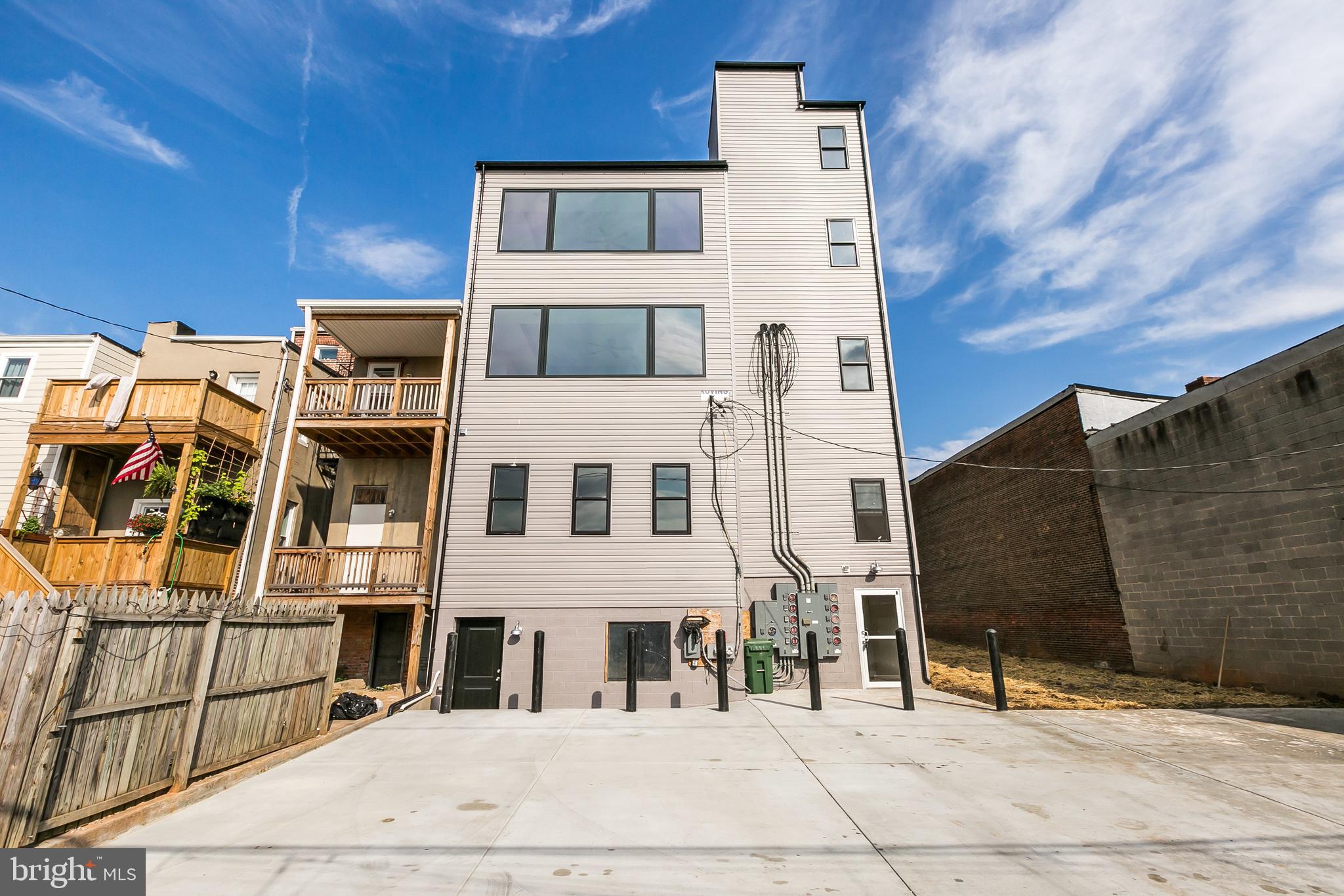 HIGHLANDTOWN - Residential Lease