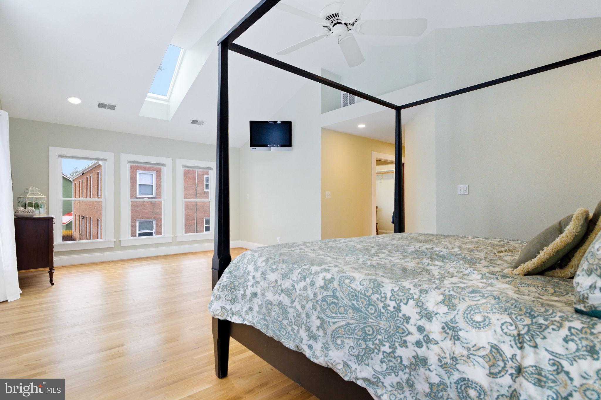 TOWN OF PURCELLVILLE - Residential