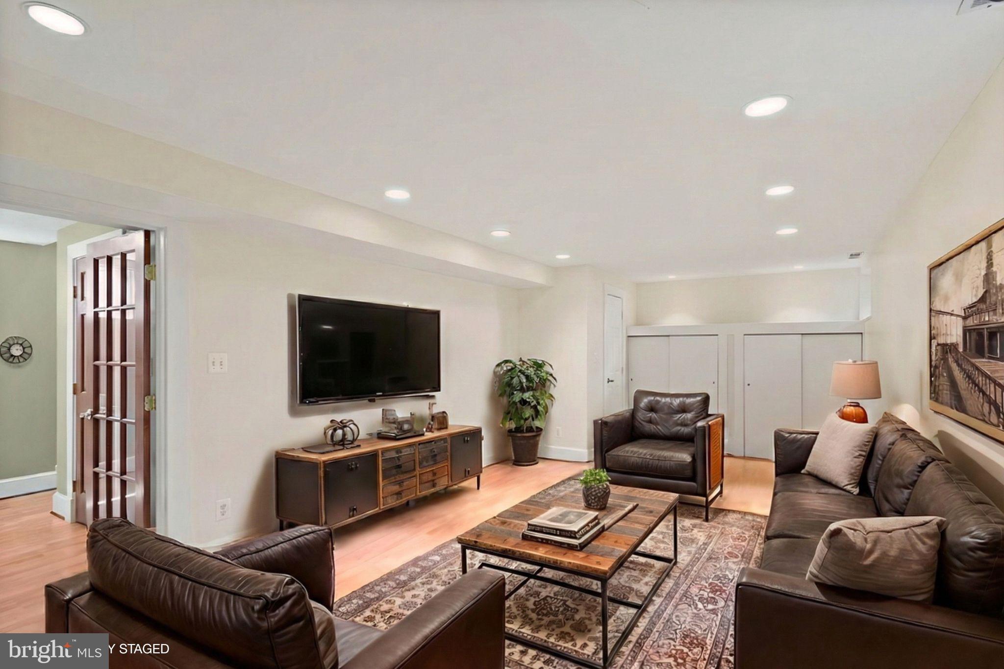 TOWN OF PURCELLVILLE - Residential