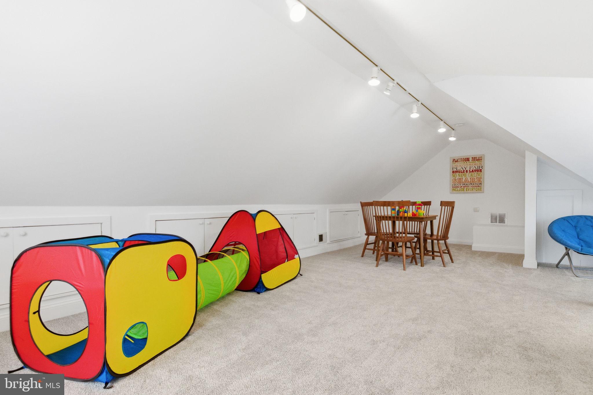 TOWN OF PURCELLVILLE - Residential