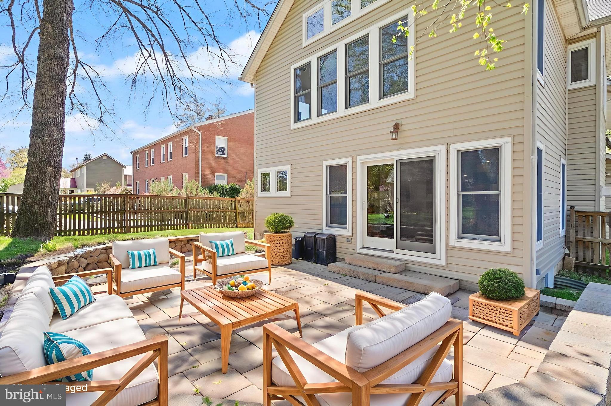 TOWN OF PURCELLVILLE - Residential