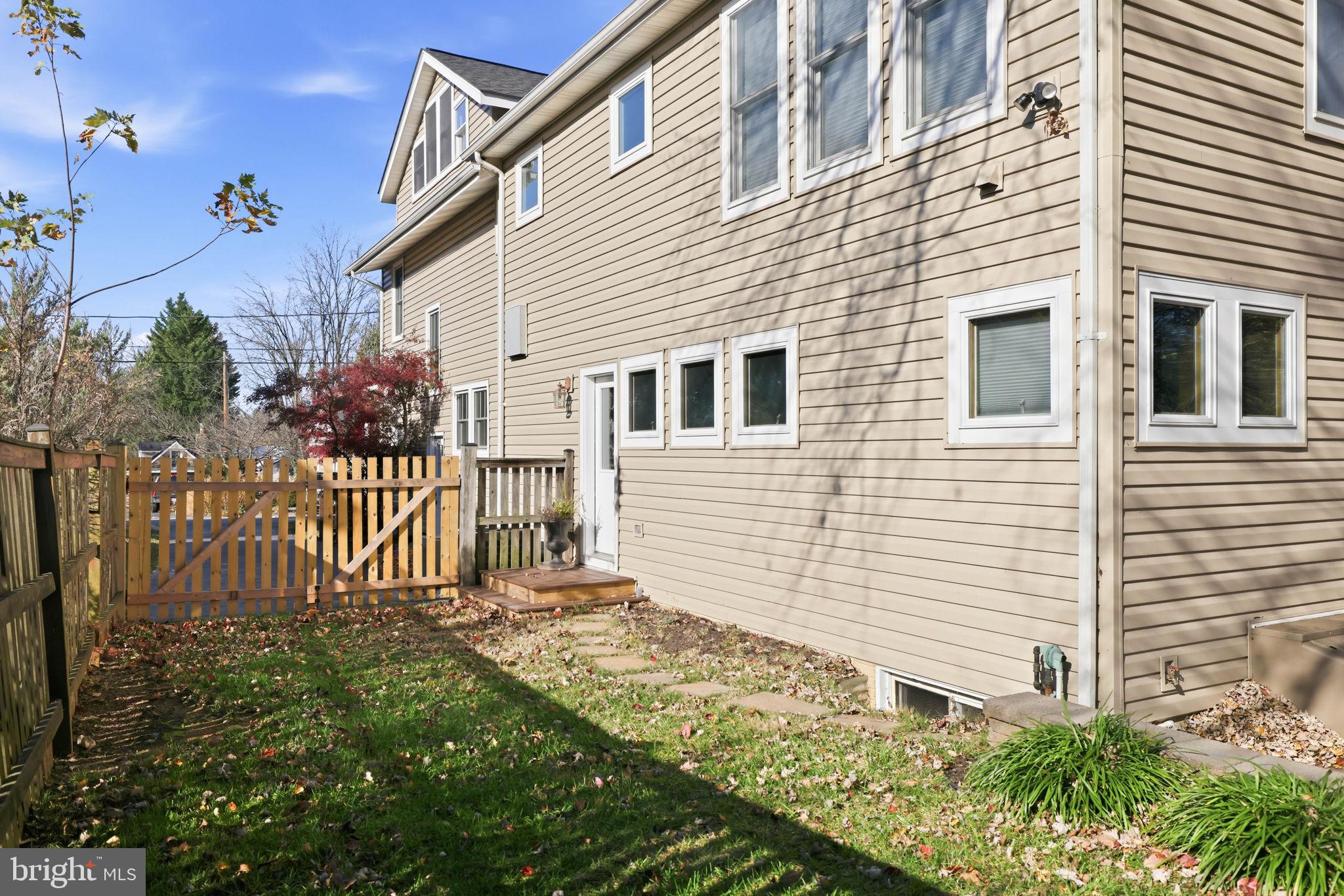 TOWN OF PURCELLVILLE - Residential