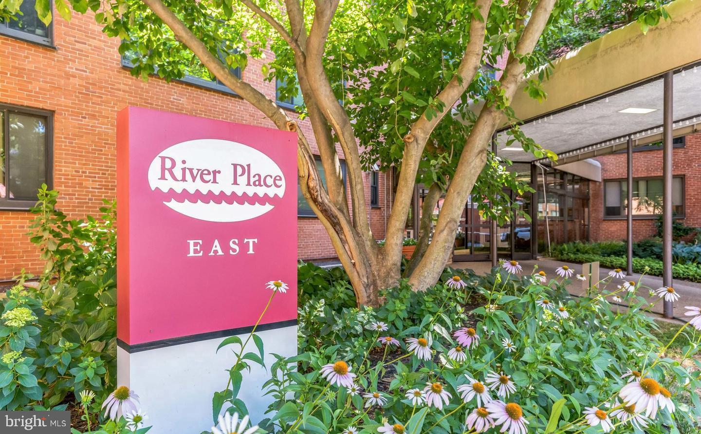 1021 ARLINGTON BOULEVARD 928