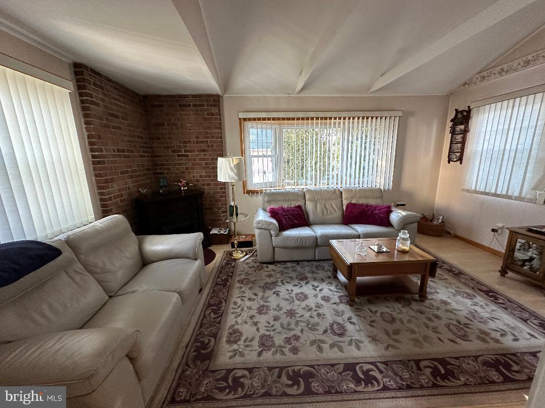 WILLOW FARMS - Residential