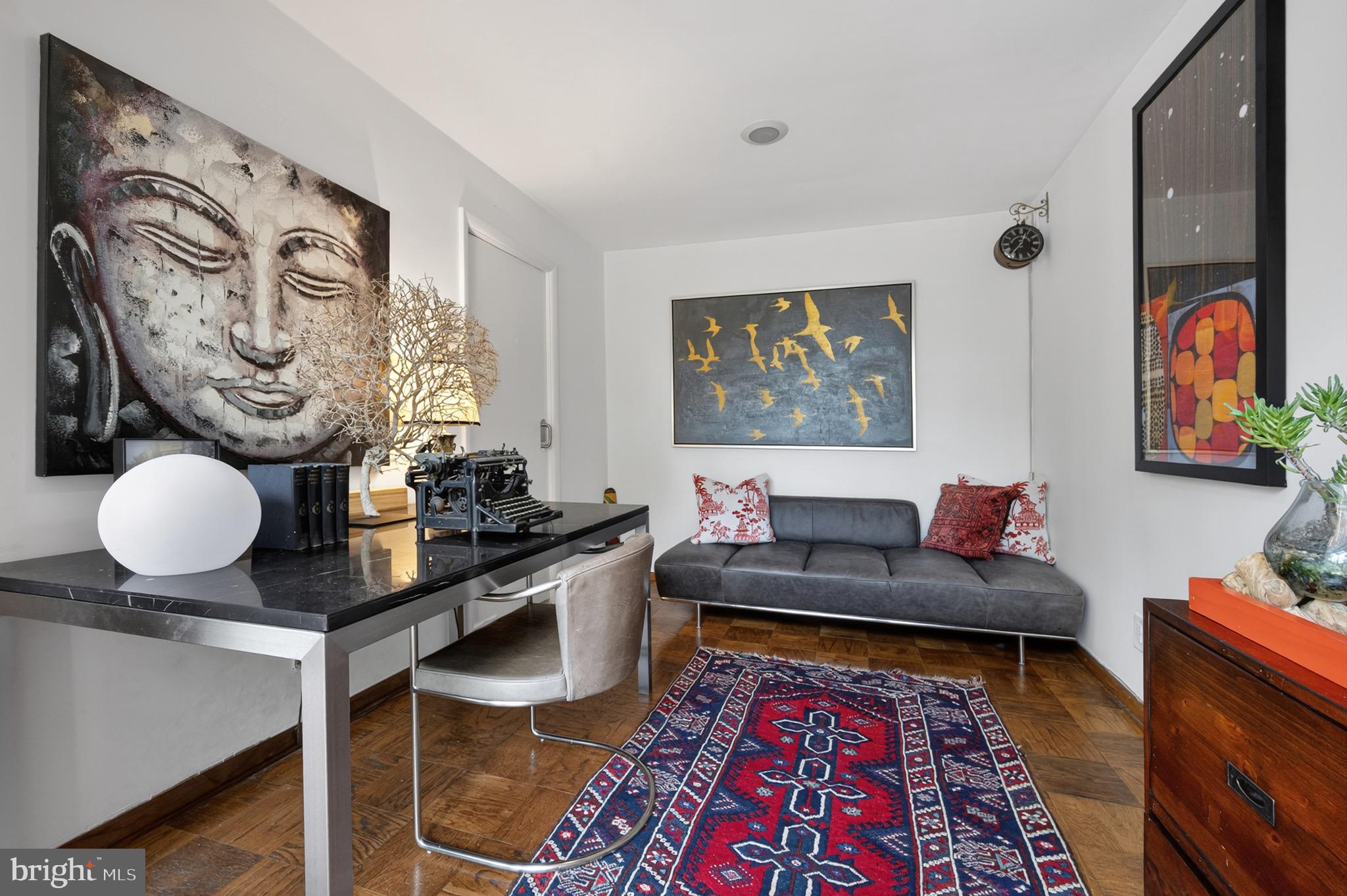 HOLLIN HILLS - Residential