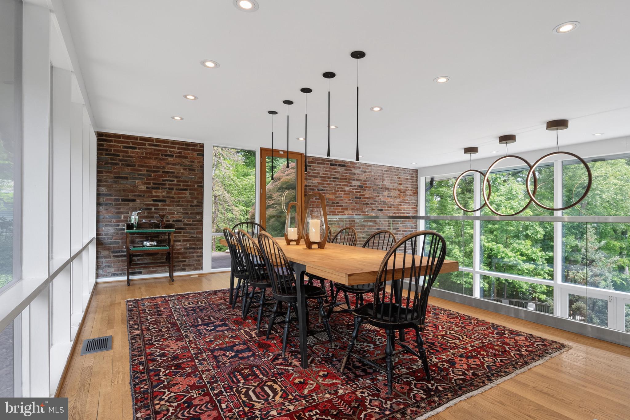 HOLLIN HILLS - Residential
