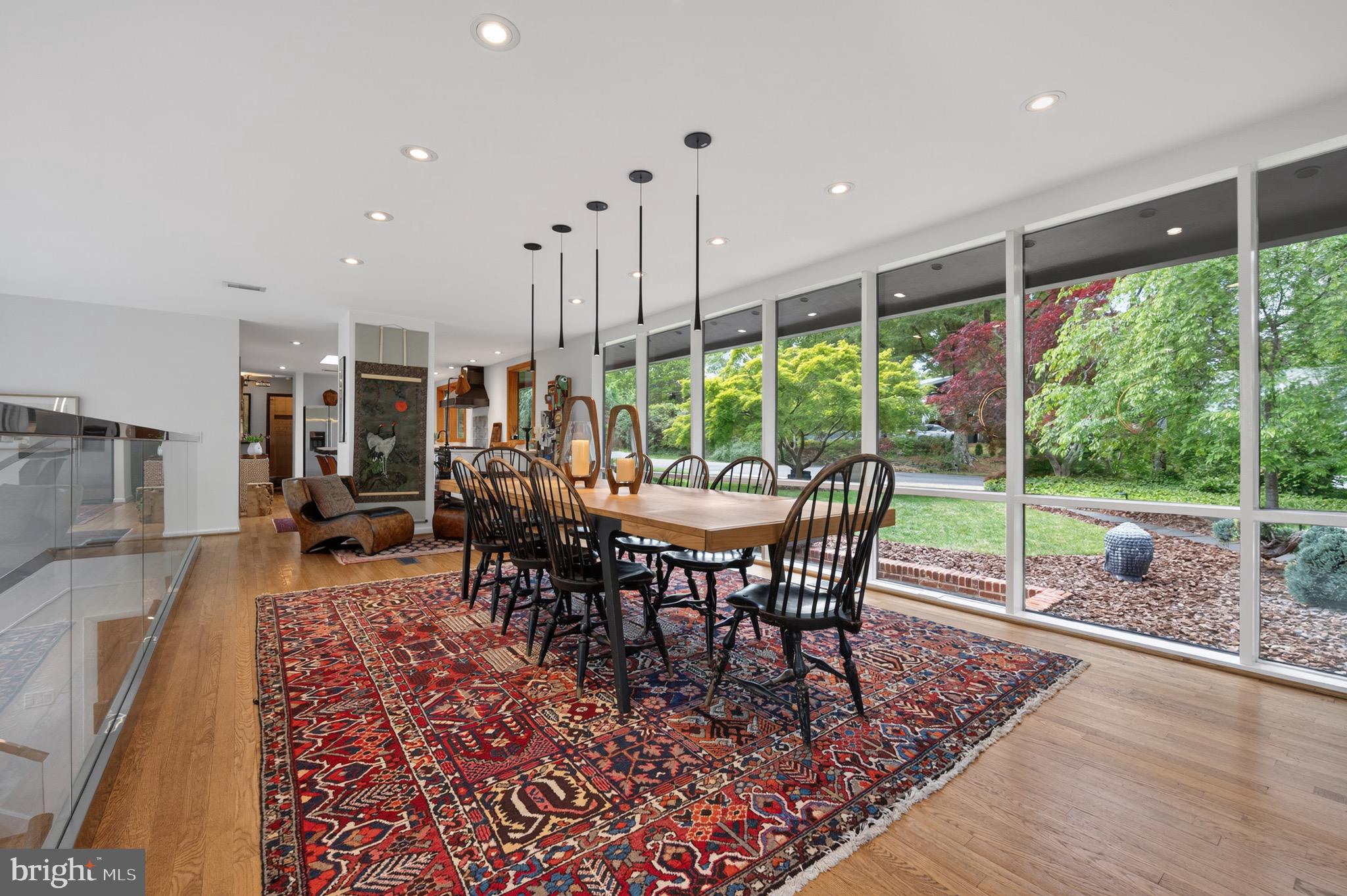 HOLLIN HILLS - Residential
