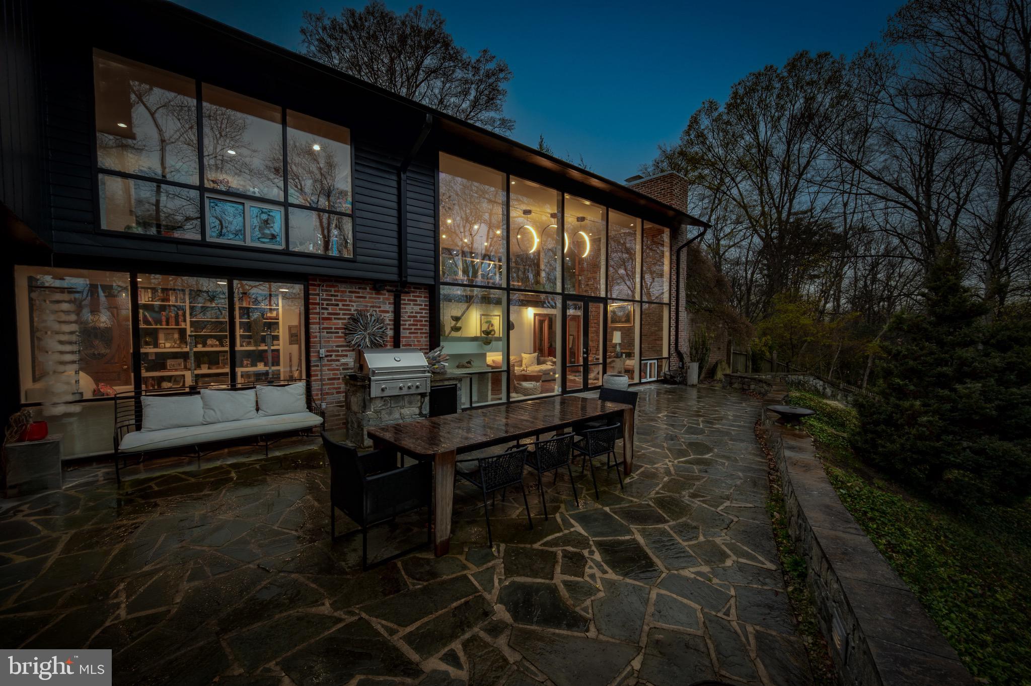 1927 MARTHAS ROAD