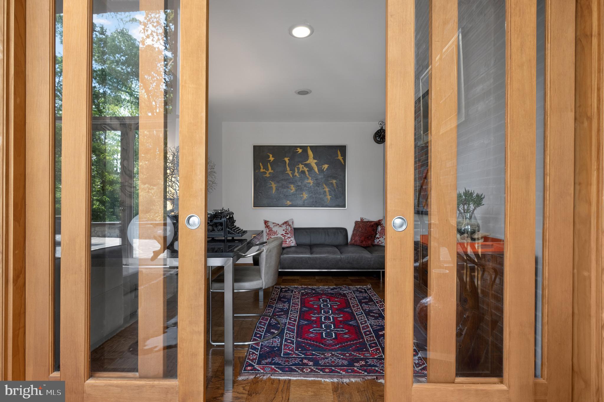HOLLIN HILLS - Residential