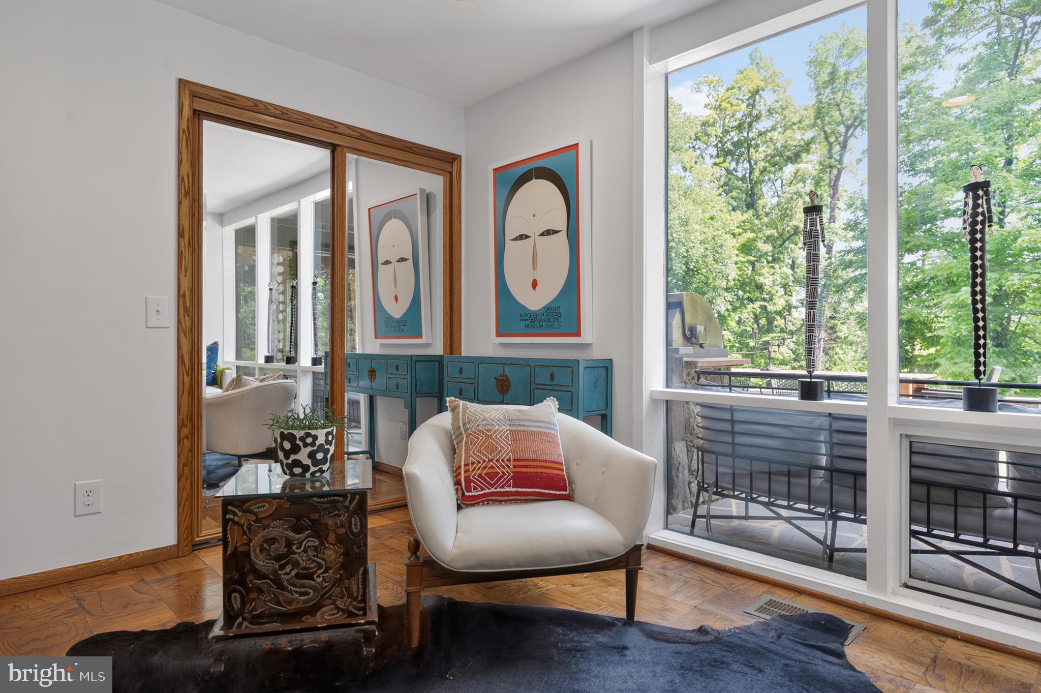 HOLLIN HILLS - Residential