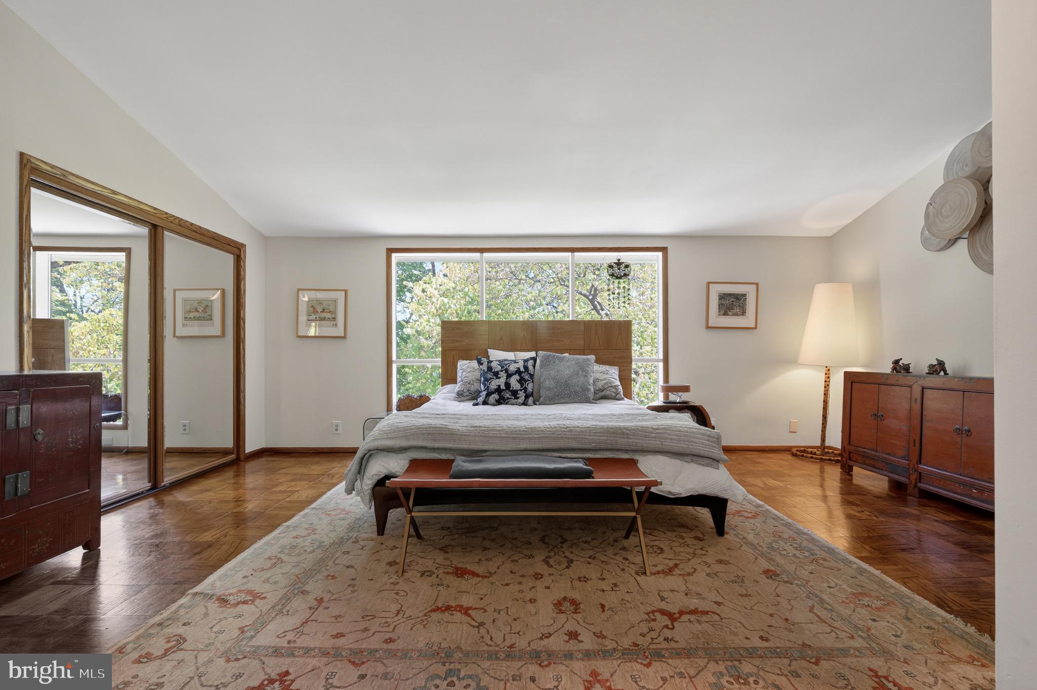 HOLLIN HILLS - Residential